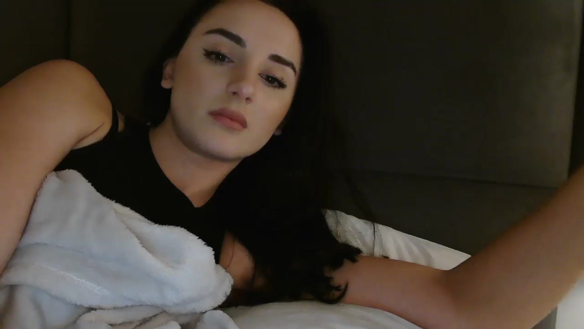 Gallery image thumbnail from DreamyKitty69's myfreecams stream on, 12/03/2025, 19:10 image 3 of 20
