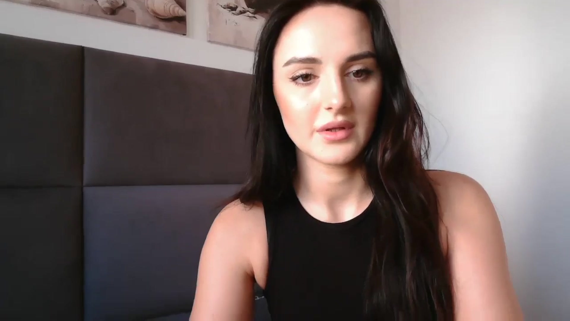 Gallery image thumbnail from DreamyKitty69's myfreecams stream on, 12/05/2025, 13:02 image 8 of 20