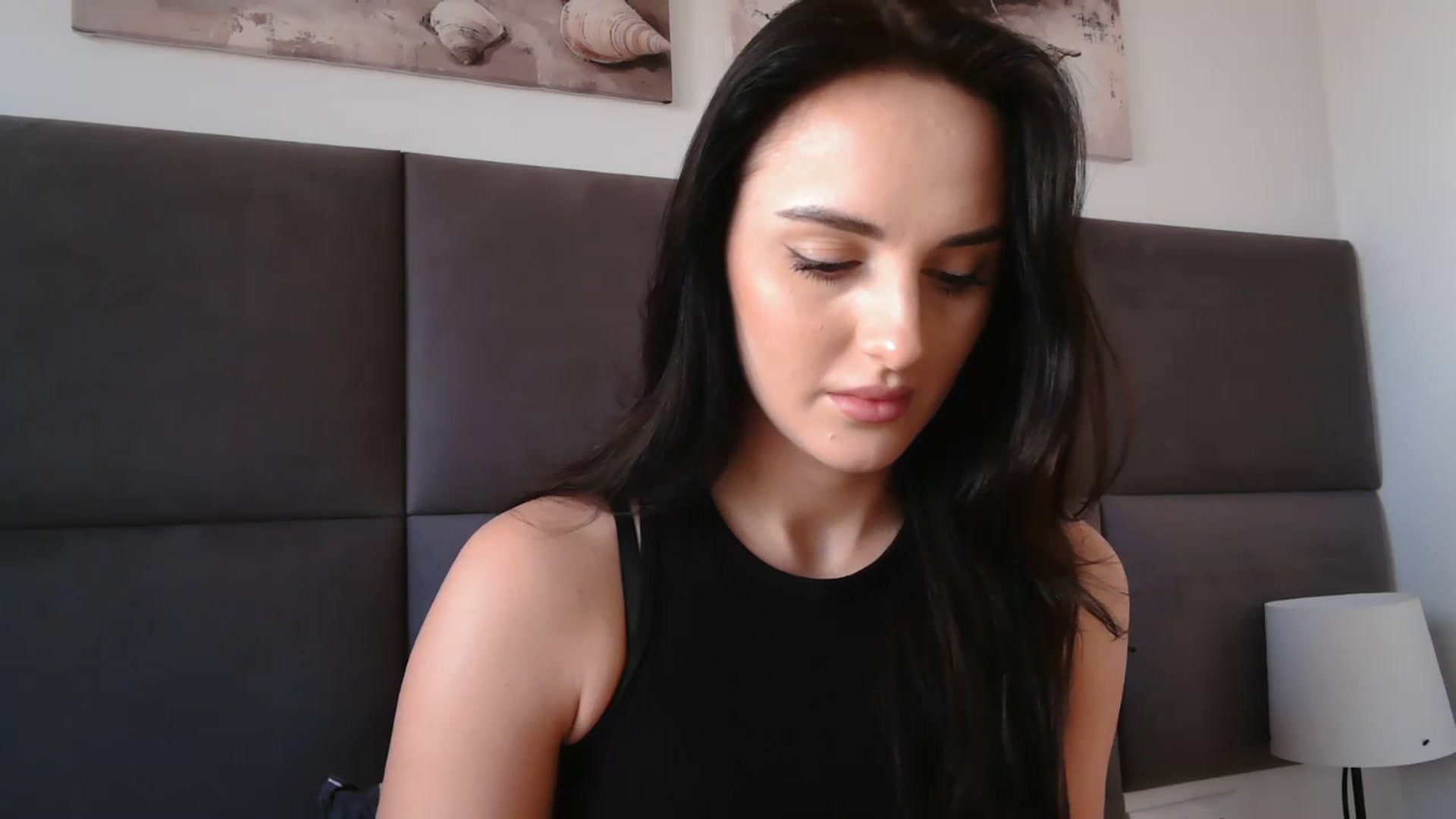 Gallery image thumbnail from DreamyKitty69's myfreecams stream on, 12/05/2025, 13:02 image 15 of 20