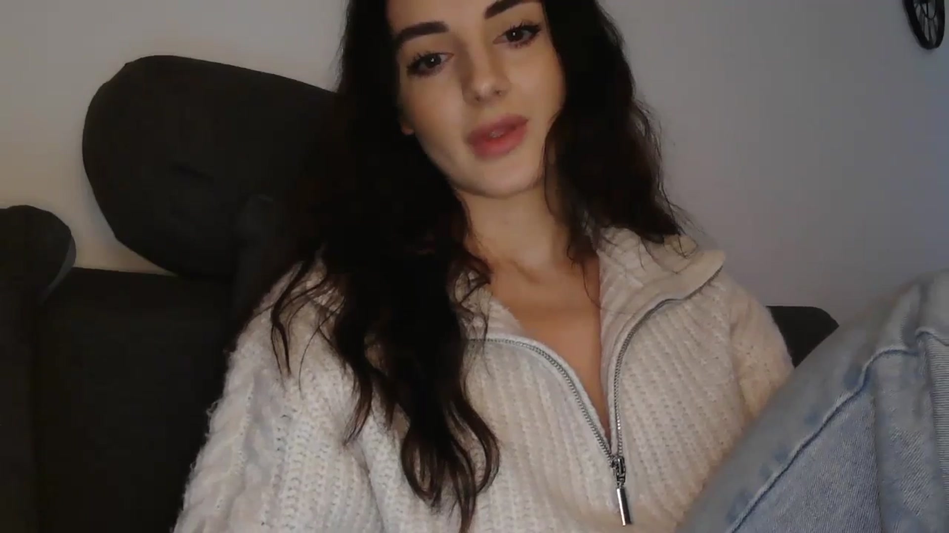 Gallery image thumbnail from DreamyKitty69's myfreecams stream on, 12/26/2025, 15:58 image 9 of 20