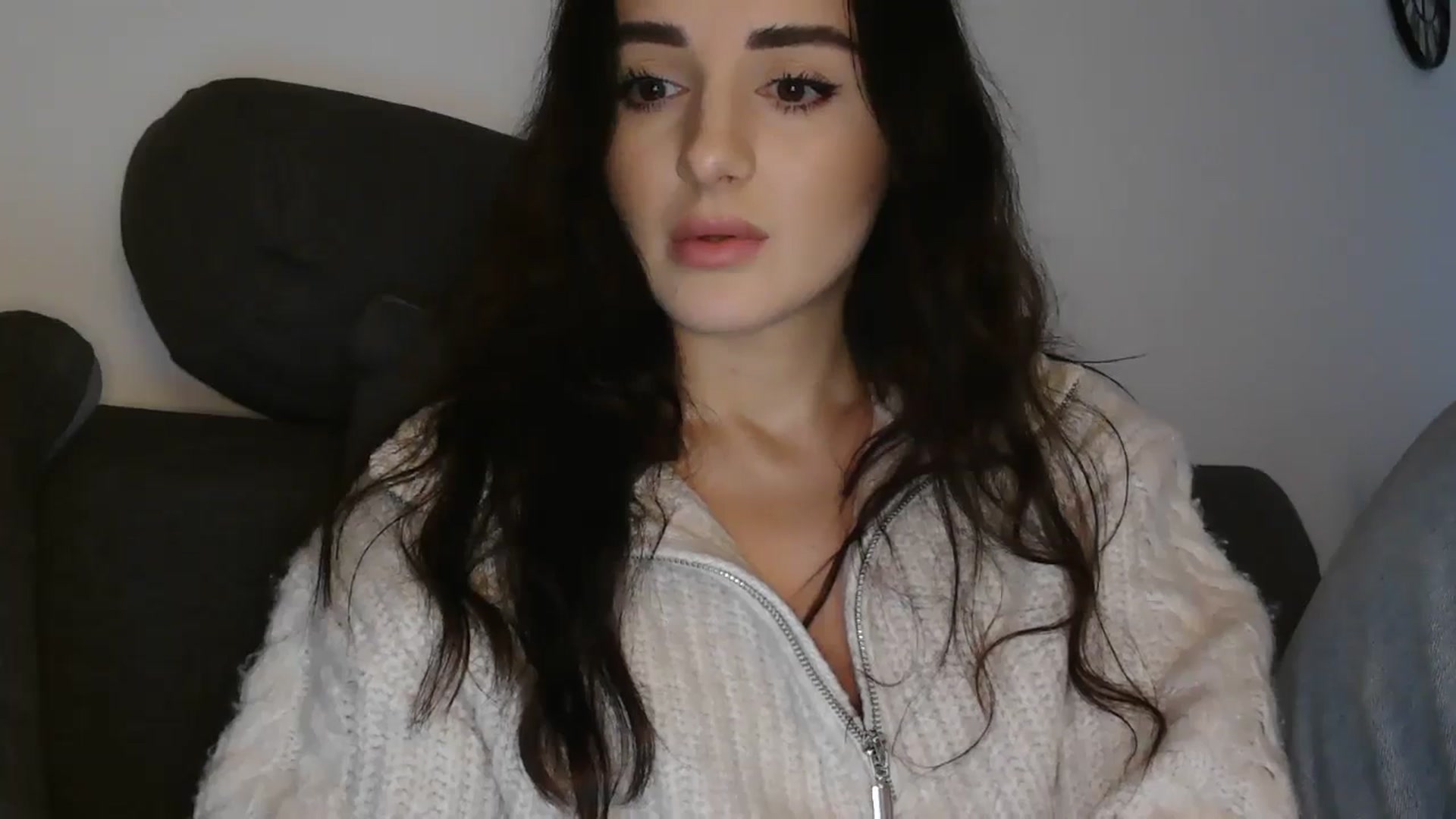 Gallery image thumbnail from DreamyKitty69's myfreecams stream on, 12/26/2025, 15:58 image 15 of 20