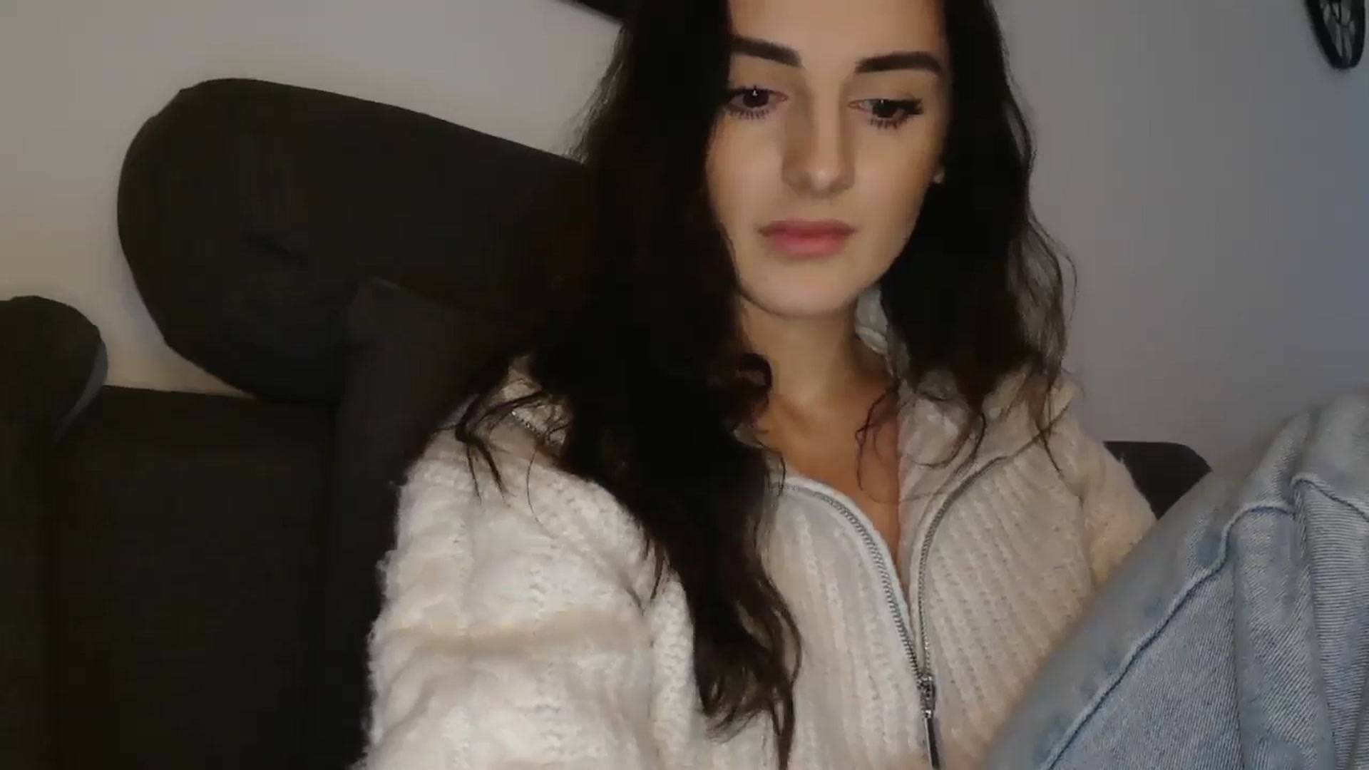 Gallery image thumbnail from DreamyKitty69's myfreecams stream on, 12/26/2025, 15:58 image 12 of 20