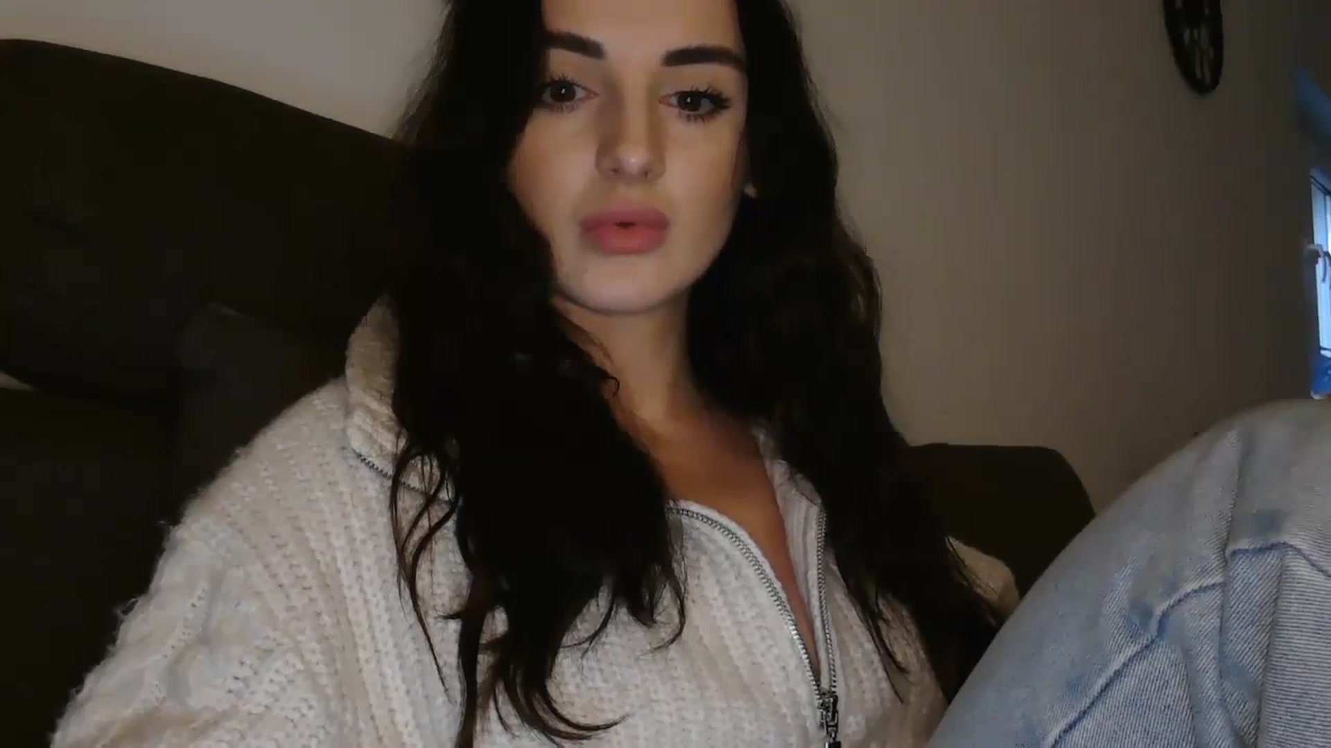 Gallery image thumbnail from DreamyKitty69's myfreecams stream on, 12/26/2025, 17:04 image 10 of 20