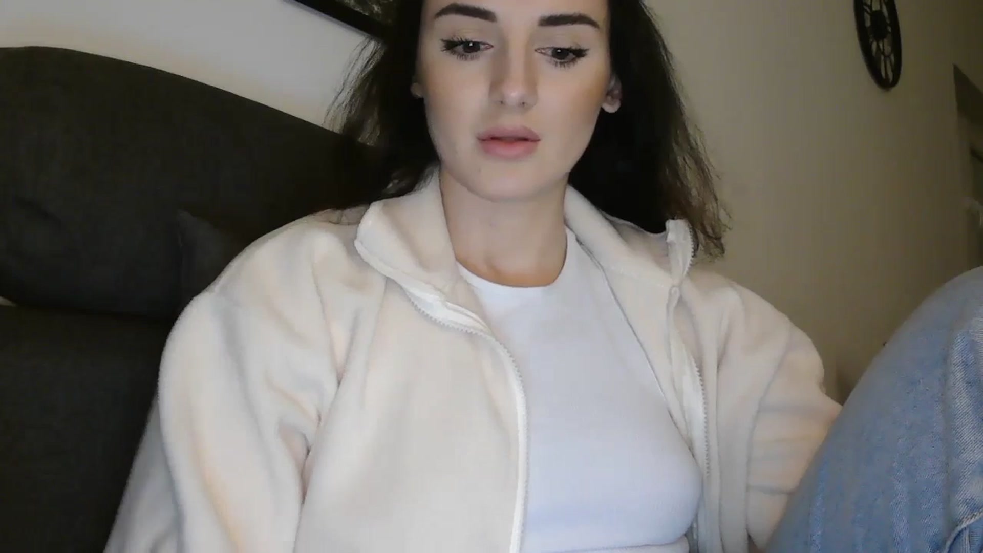 Gallery image thumbnail from DreamyKitty69's myfreecams stream on, 12/27/2025, 17:35 image 16 of 20
