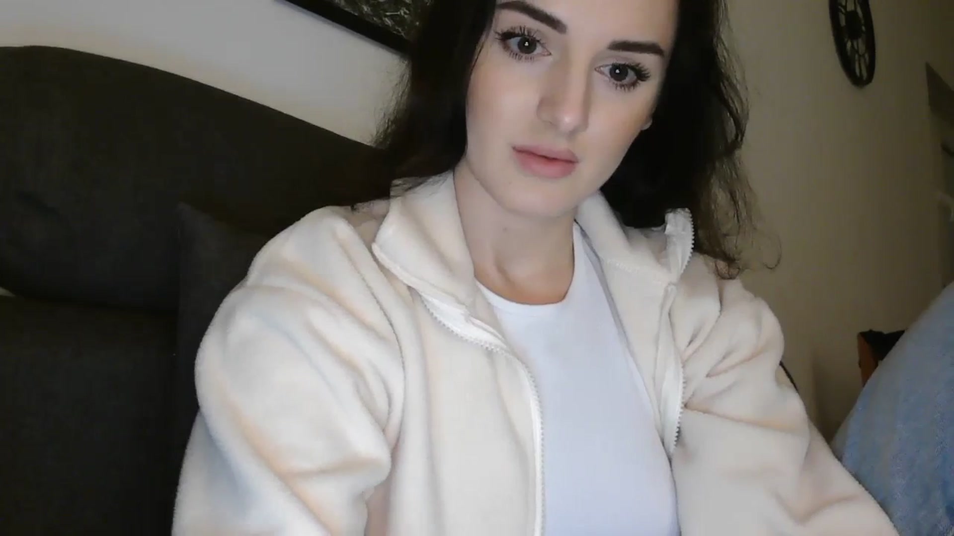 Gallery image thumbnail from DreamyKitty69's myfreecams stream on, 12/27/2025, 17:35 image 14 of 20