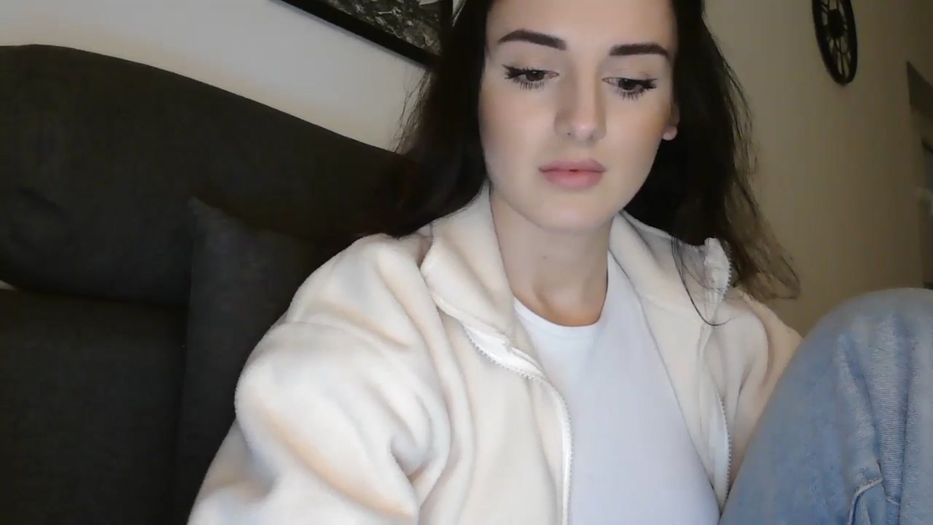 Gallery image thumbnail from DreamyKitty69's myfreecams stream on, 12/27/2025, 17:35 image 11 of 20