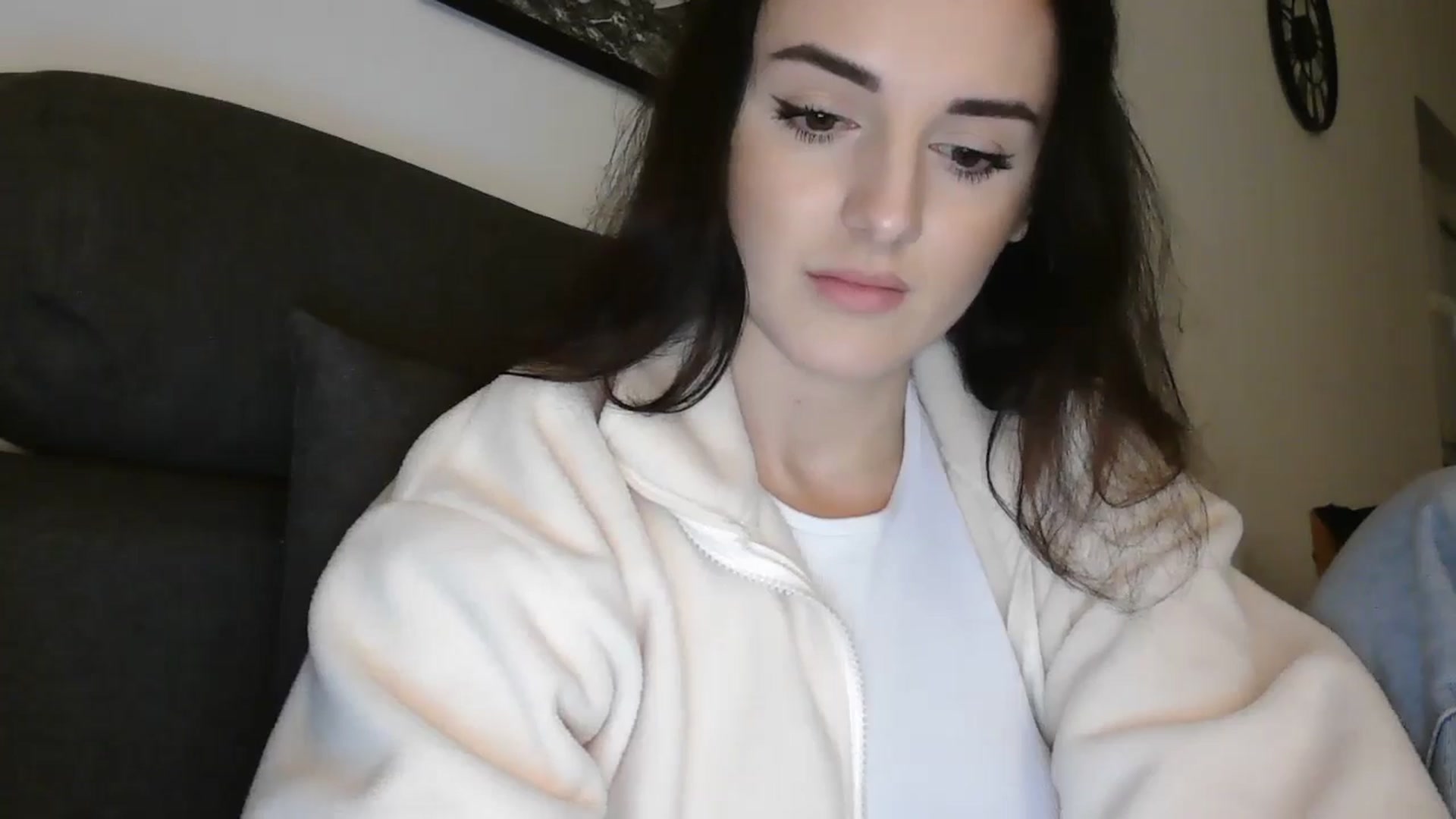 Gallery image thumbnail from DreamyKitty69's myfreecams stream on, 12/27/2025, 17:35 image 12 of 20