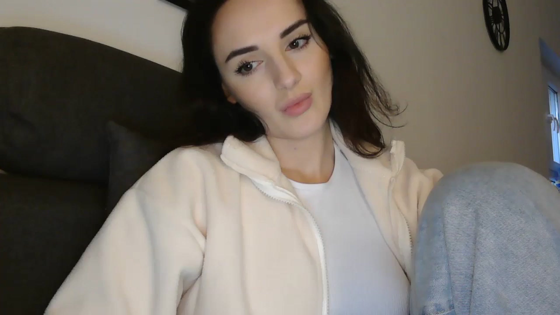 Gallery image thumbnail from DreamyKitty69's myfreecams stream on, 12/27/2025, 17:35 image 1 of 20