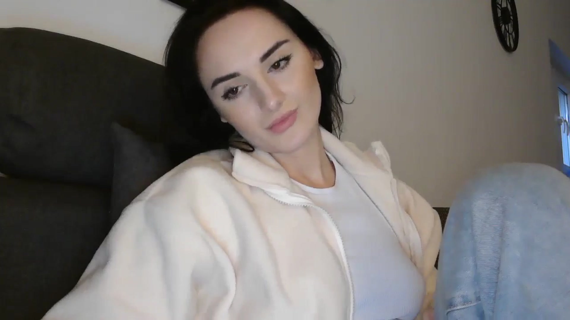 Gallery image thumbnail from DreamyKitty69's myfreecams stream on, 12/27/2025, 17:35 image 2 of 20