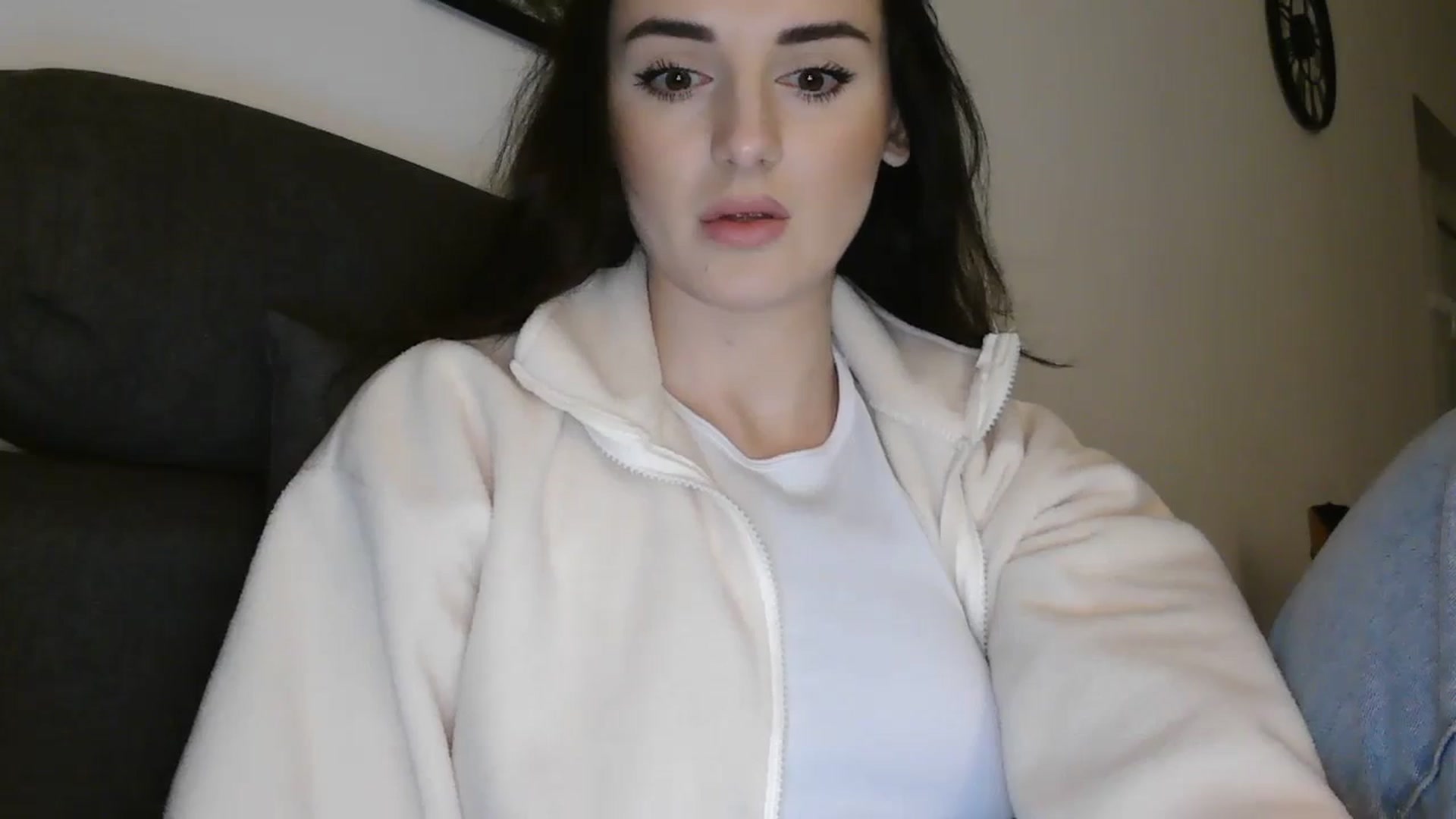 Gallery image thumbnail from DreamyKitty69's myfreecams stream on, 12/27/2025, 17:35 image 18 of 20