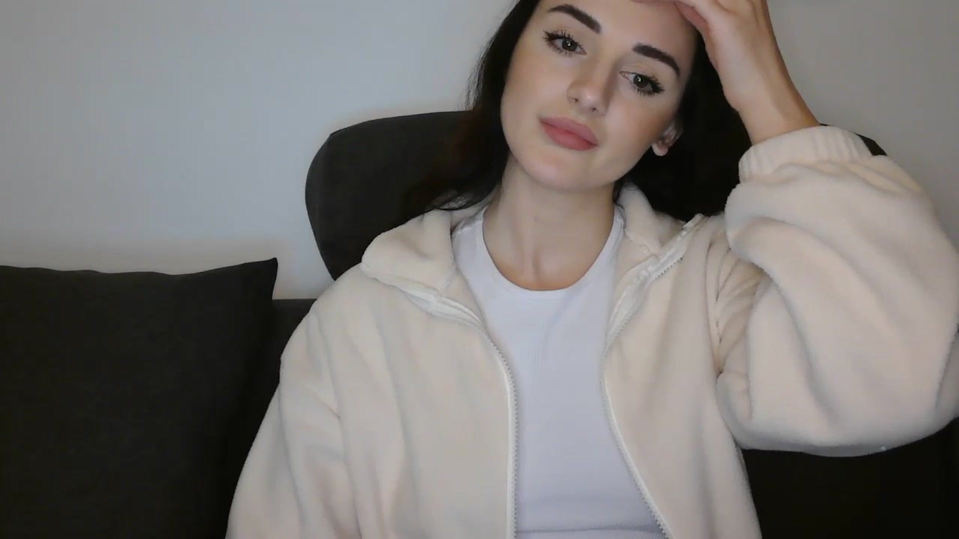 Gallery image thumbnail from DreamyKitty69's myfreecams stream on, 12/27/2025, 19:49 image 7 of 20