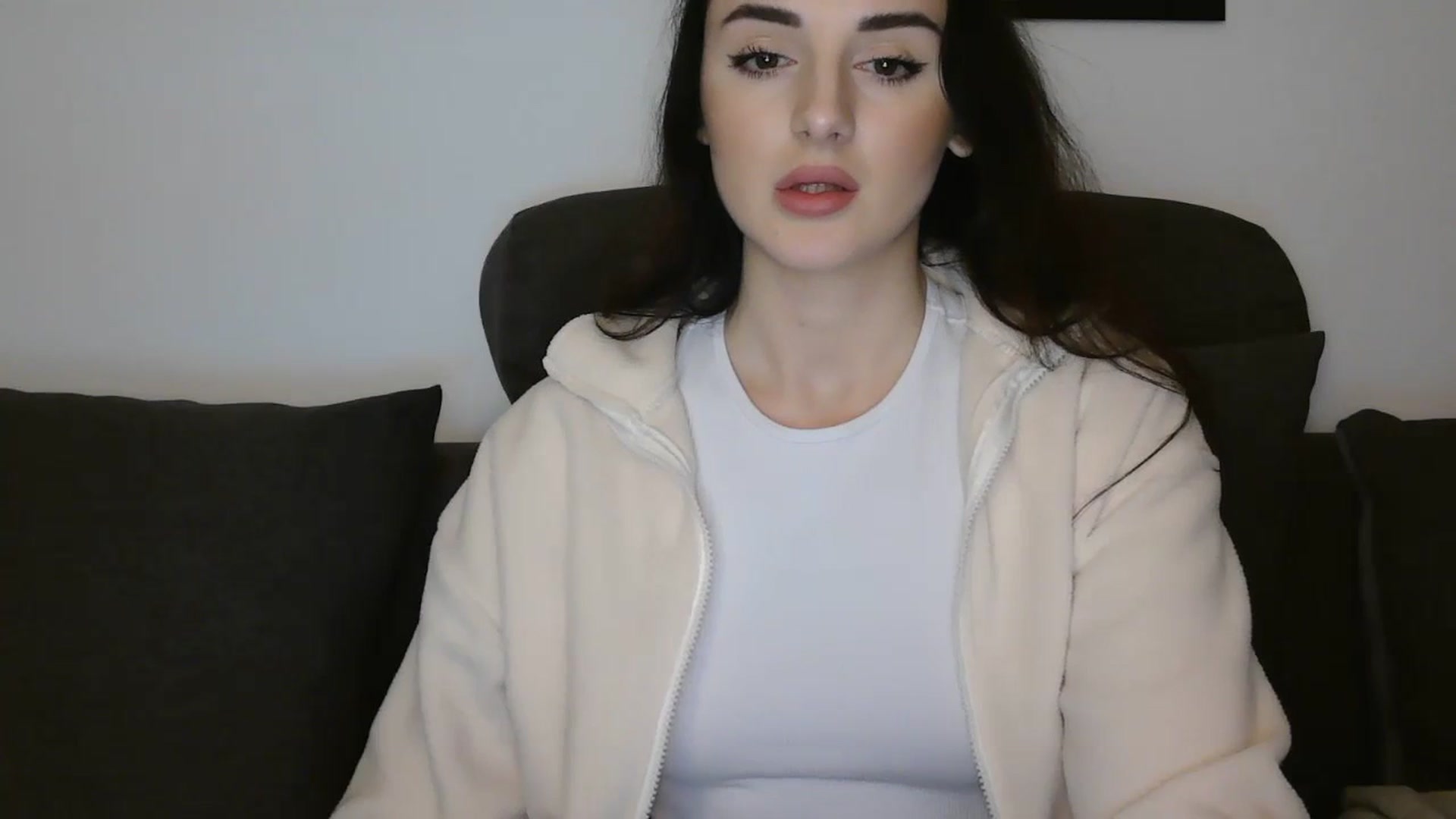 Gallery image thumbnail from DreamyKitty69's myfreecams stream on, 12/27/2025, 19:49 image 4 of 20
