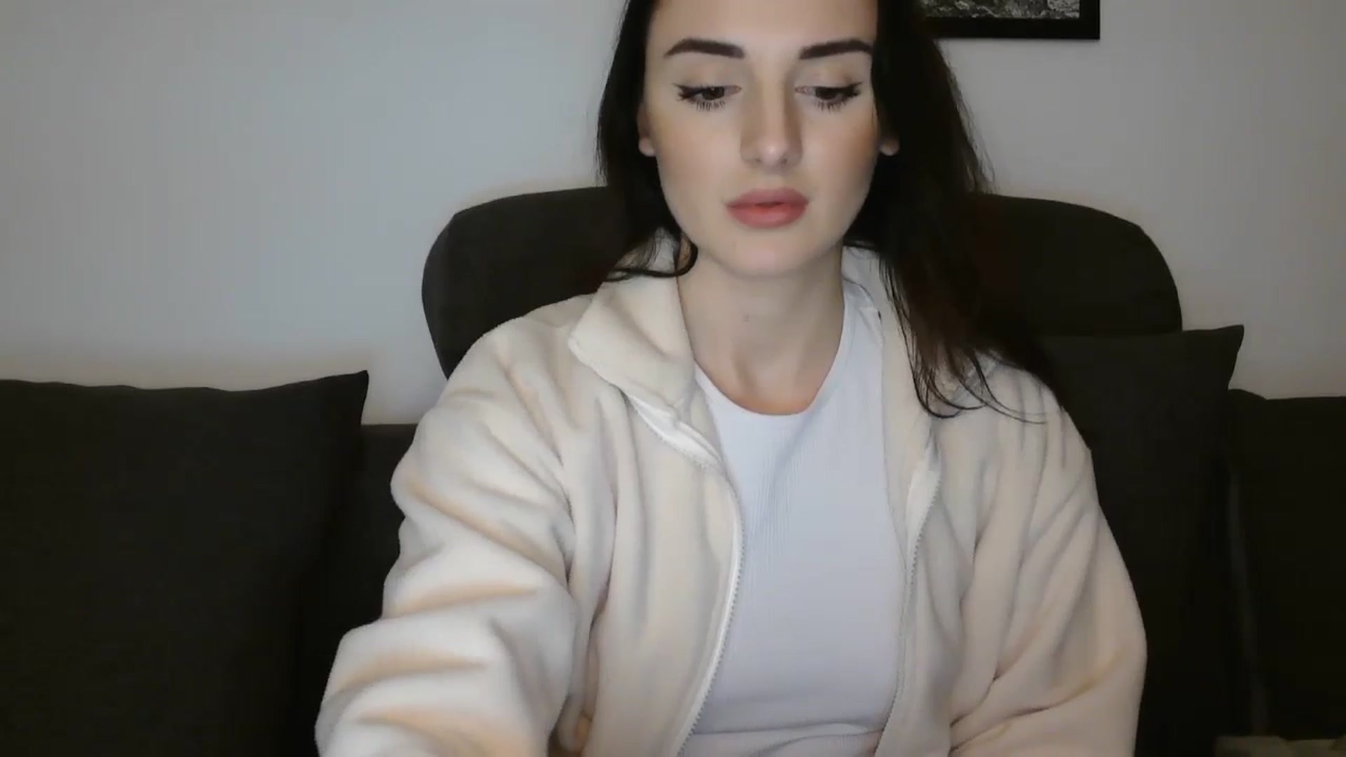 Gallery image thumbnail from DreamyKitty69's myfreecams stream on, 12/27/2025, 19:49 image 19 of 20