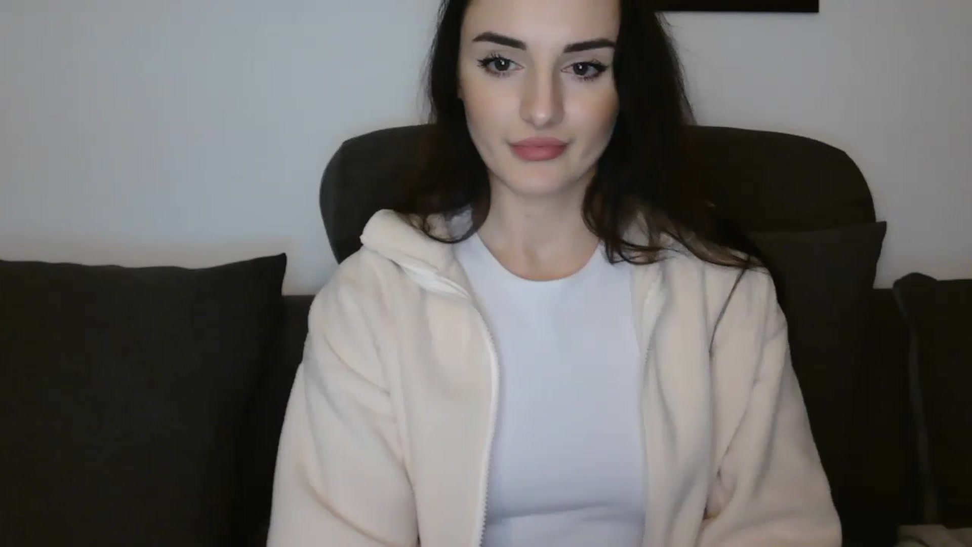 Gallery image thumbnail from DreamyKitty69's myfreecams stream on, 12/27/2025, 19:49 image 2 of 20