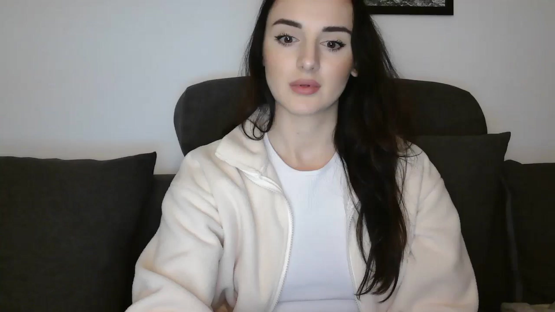 Gallery image thumbnail from DreamyKitty69's myfreecams stream on, 12/27/2025, 19:49 image 17 of 20