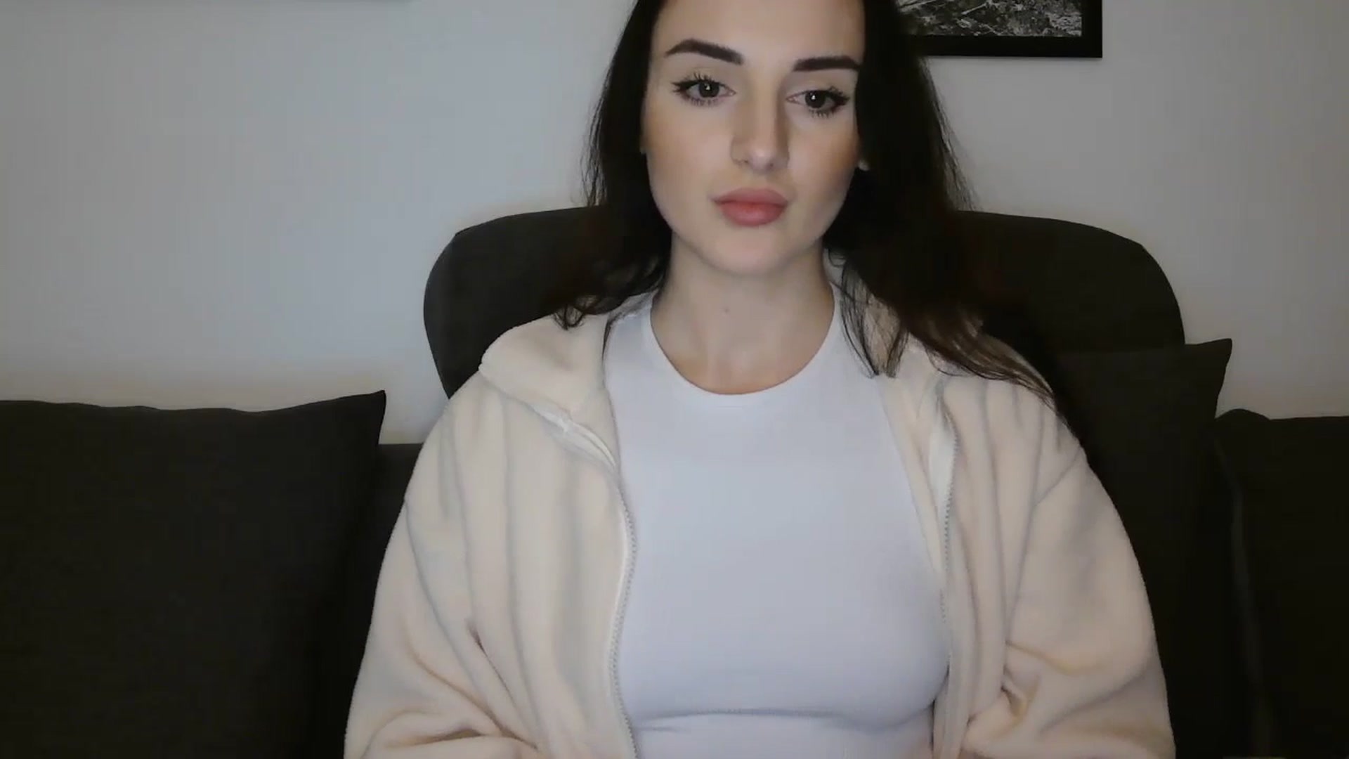 Gallery image thumbnail from DreamyKitty69's myfreecams stream on, 12/27/2025, 19:49 image 10 of 20