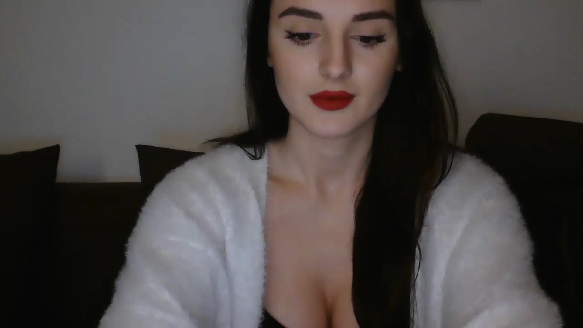 Gallery image thumbnail from DreamyKitty69's myfreecams stream on, 12/29/2025, 17:26 image 5 of 20