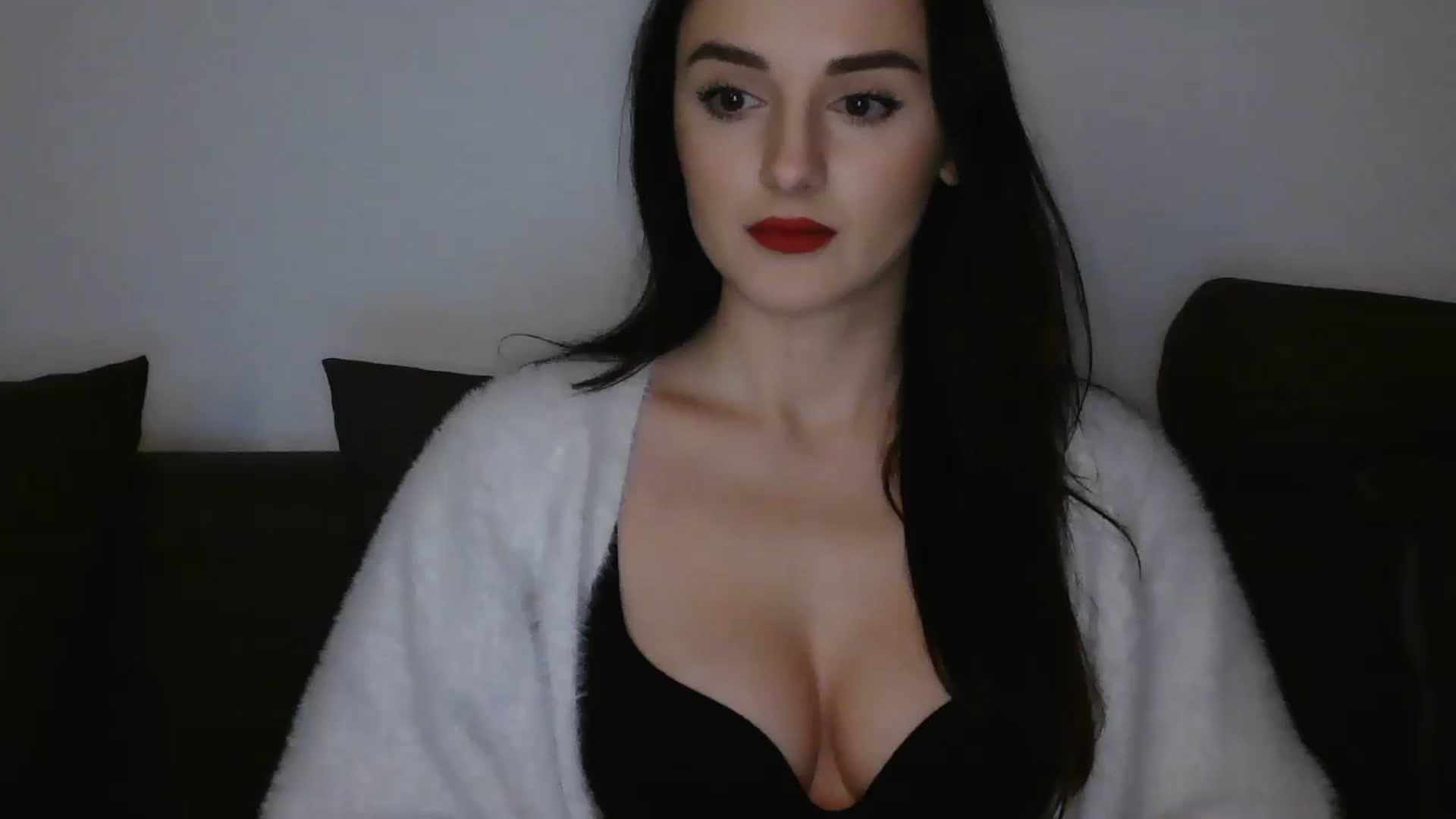 Gallery image thumbnail from DreamyKitty69's myfreecams stream on, 12/29/2025, 17:26 image 14 of 20