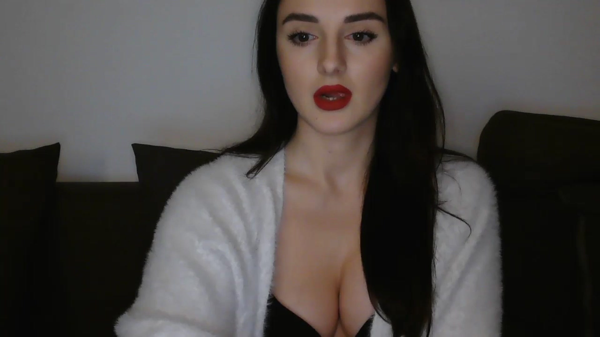 Gallery image thumbnail from DreamyKitty69's myfreecams stream on, 12/29/2025, 17:26 image 16 of 20