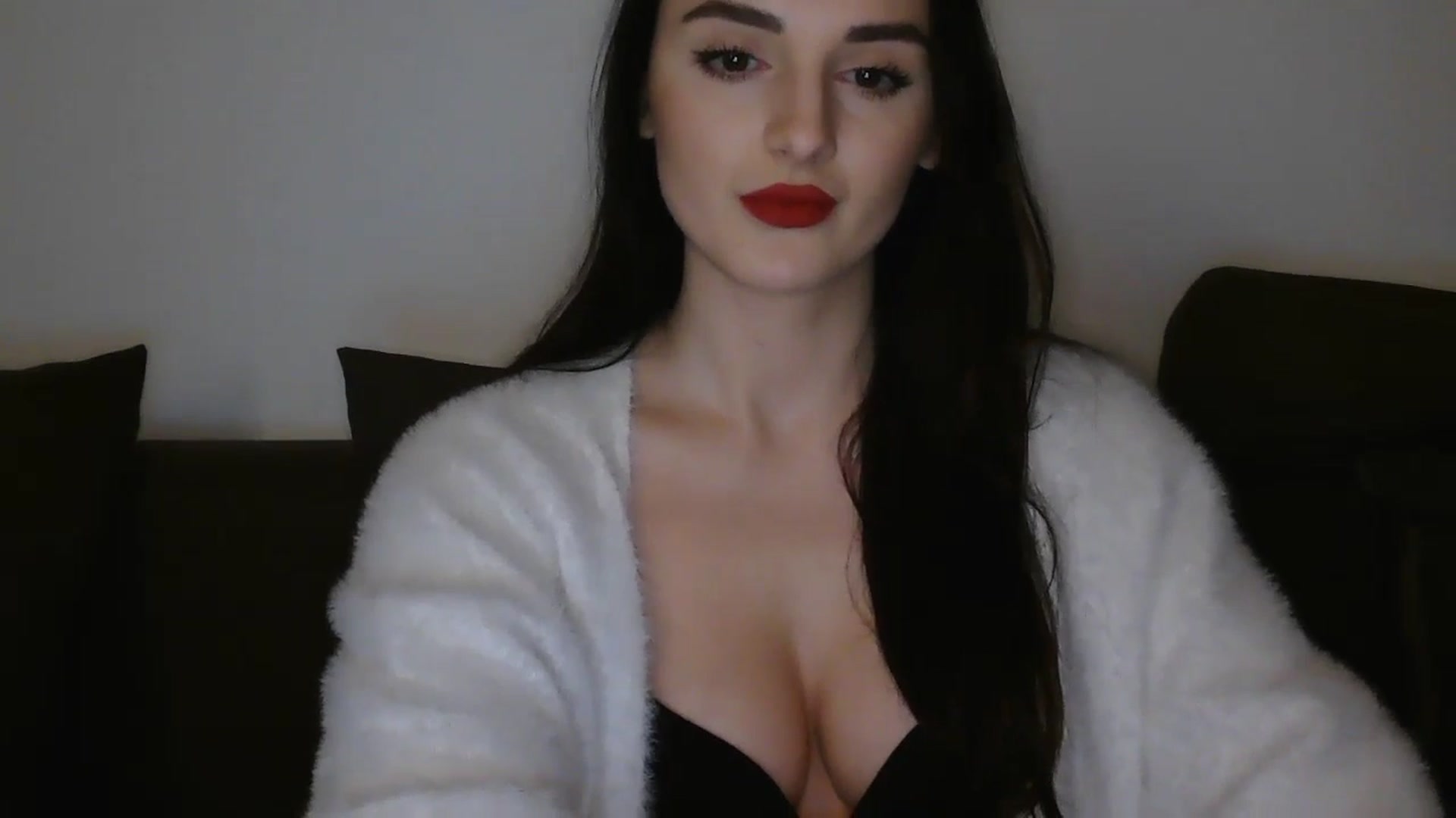 Gallery image thumbnail from DreamyKitty69's myfreecams stream on, 12/29/2025, 17:26 image 6 of 20