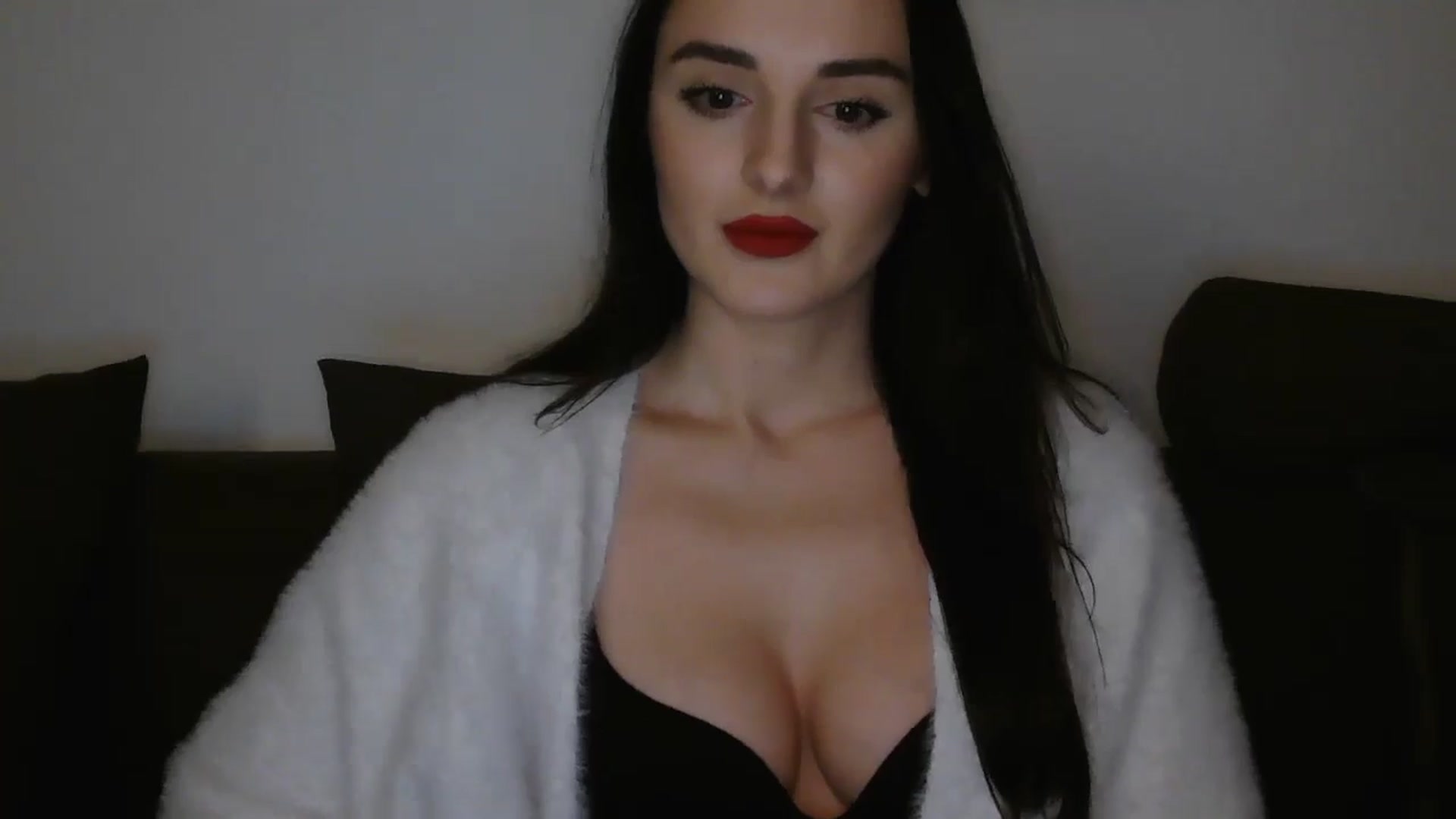 Gallery image thumbnail from DreamyKitty69's myfreecams stream on, 12/29/2025, 17:26 image 18 of 20