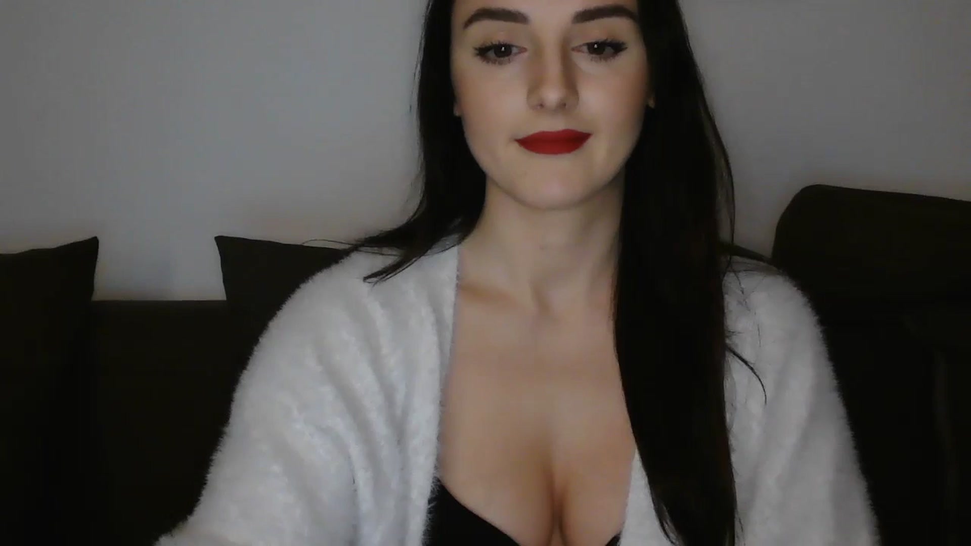 Gallery image thumbnail from DreamyKitty69's myfreecams stream on, 12/29/2025, 17:26 image 15 of 20
