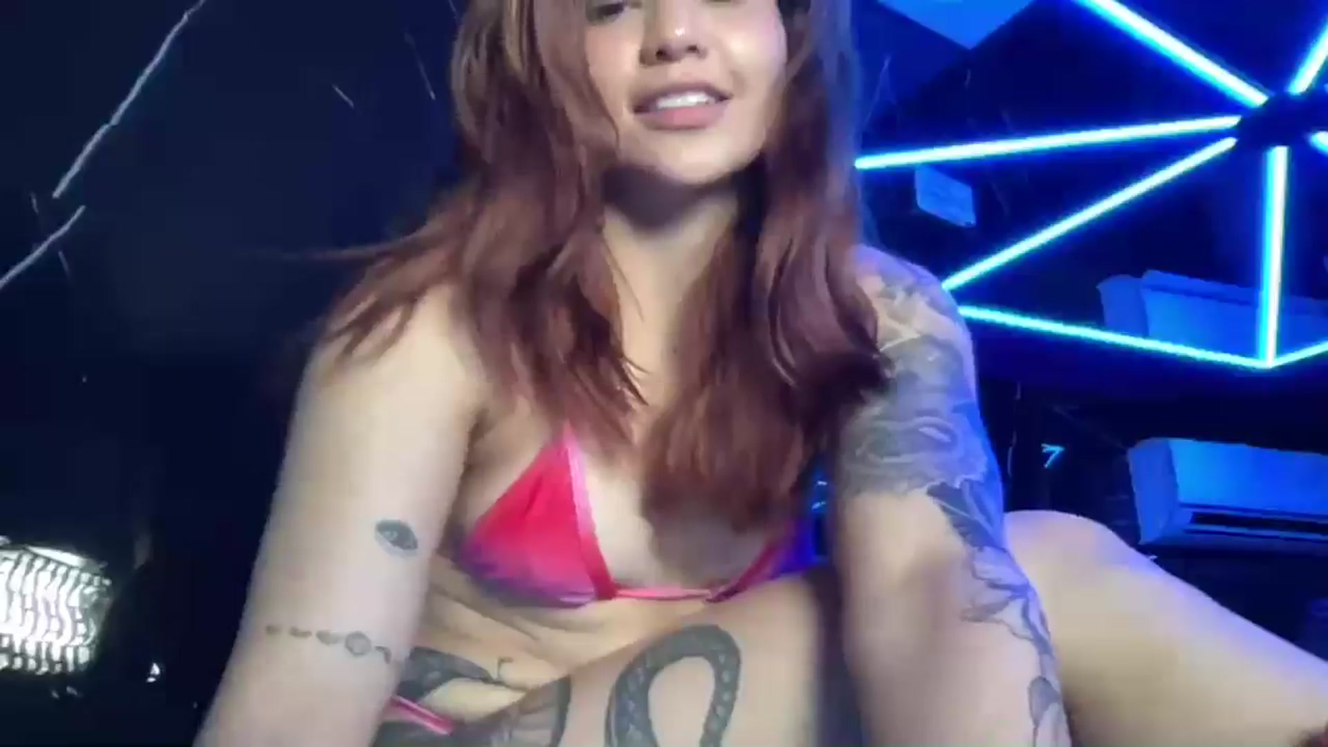 Gallery image thumbnail from DreamyLia's myfreecams stream on, 02/27/2026, 18:11 image 16 of 20