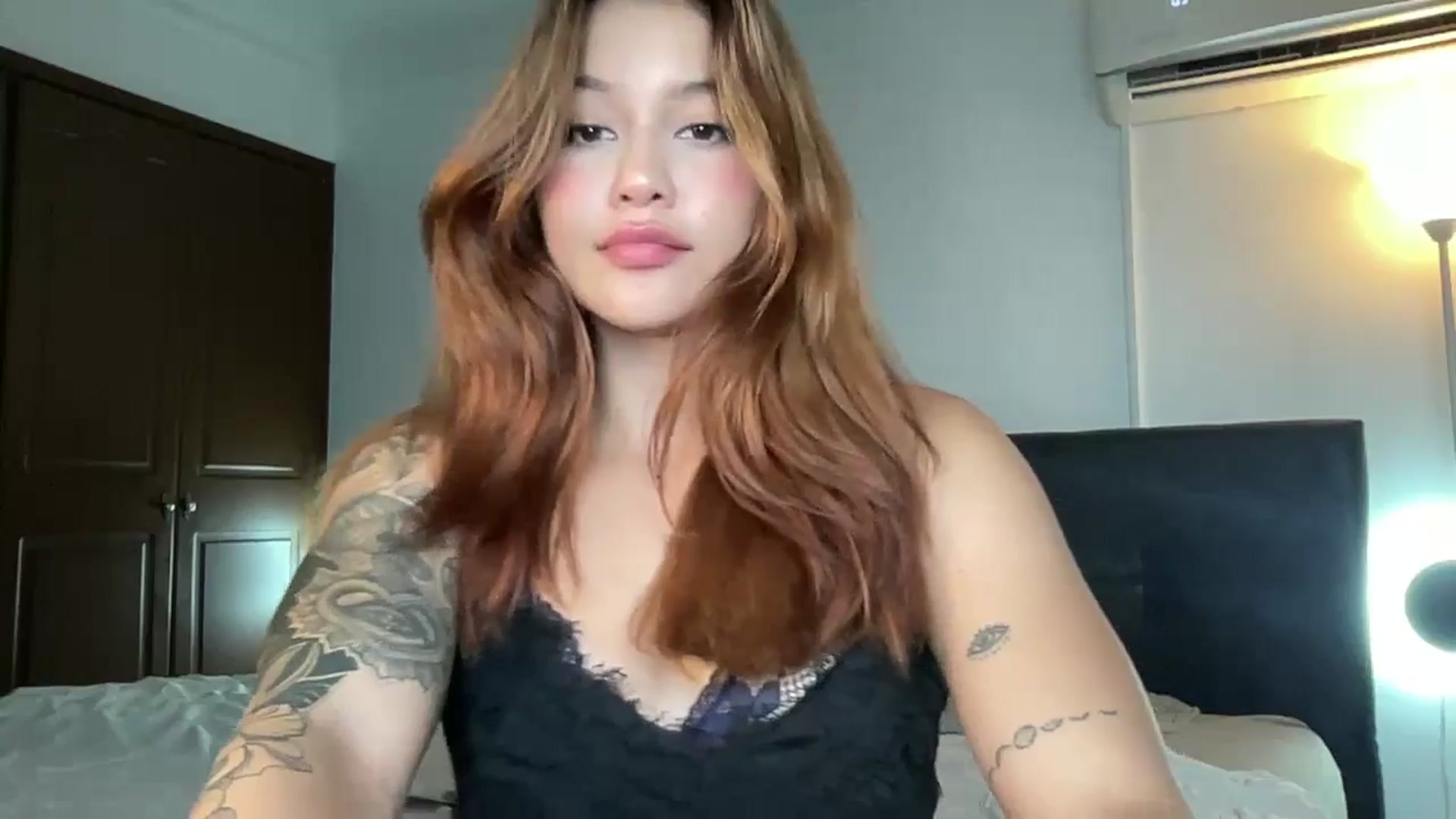 Gallery image thumbnail from DreamyLia's myfreecams stream on, 04/07/2026, 02:30 image 8 of 20