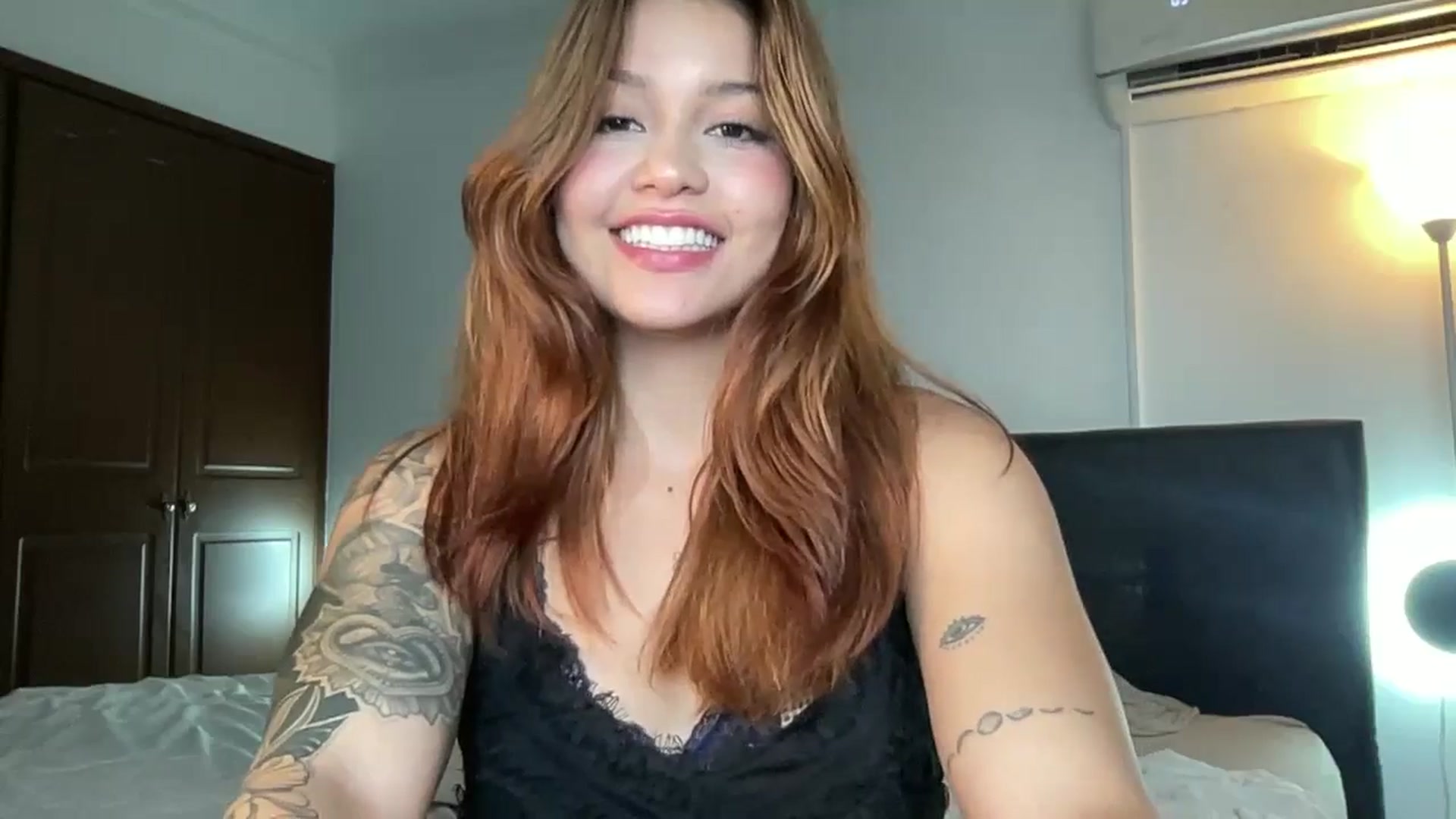 Gallery image thumbnail from DreamyLia's myfreecams stream on, 04/07/2026, 02:30 image 6 of 20