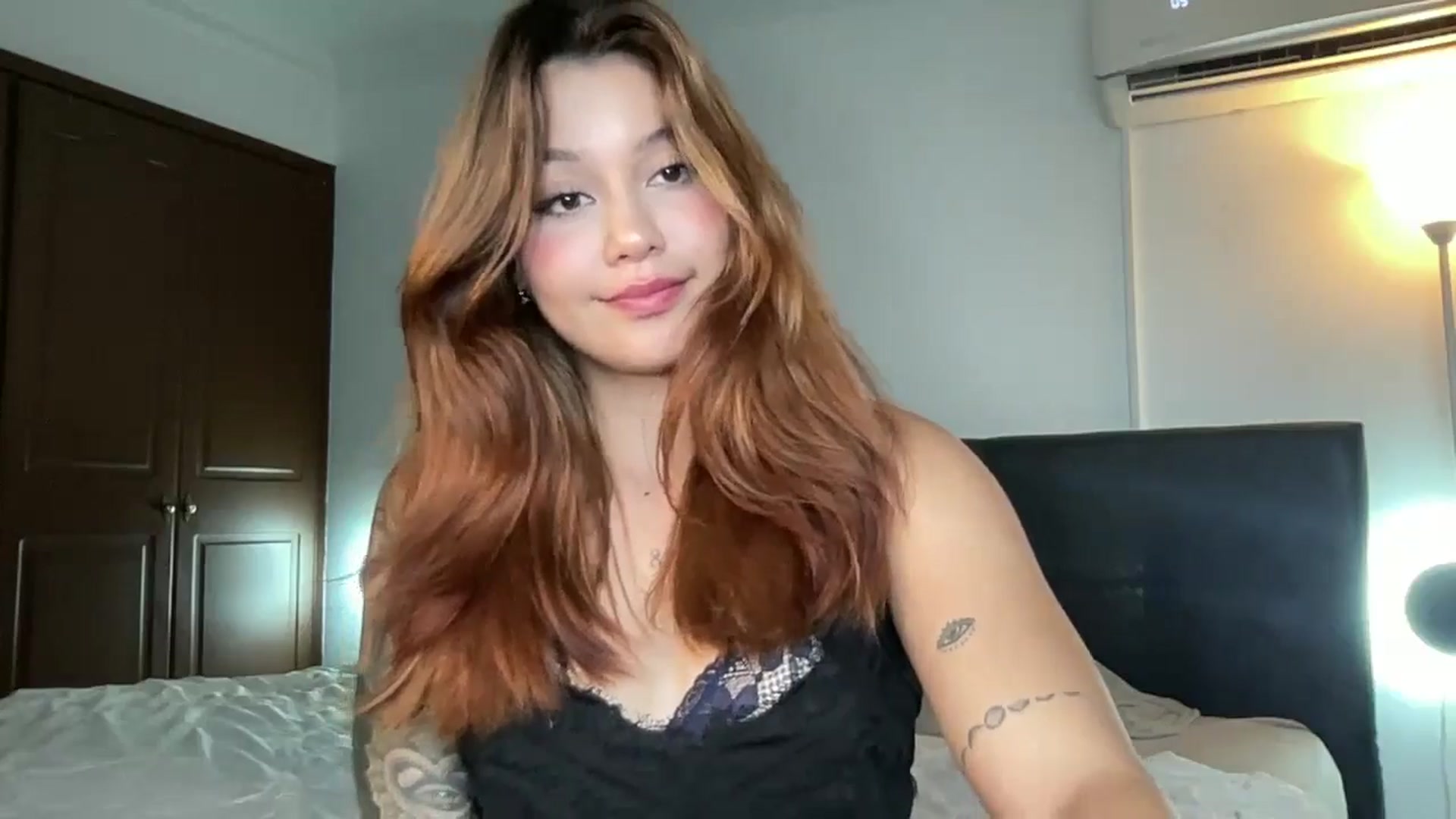 Gallery image thumbnail from DreamyLia's myfreecams stream on, 04/07/2026, 02:30 image 9 of 20