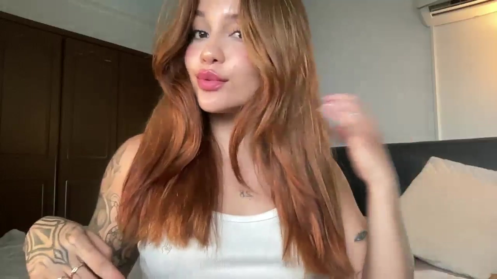 Gallery image thumbnail from DreamyLia's myfreecams stream on, 04/07/2026, 03:39 image 18 of 20