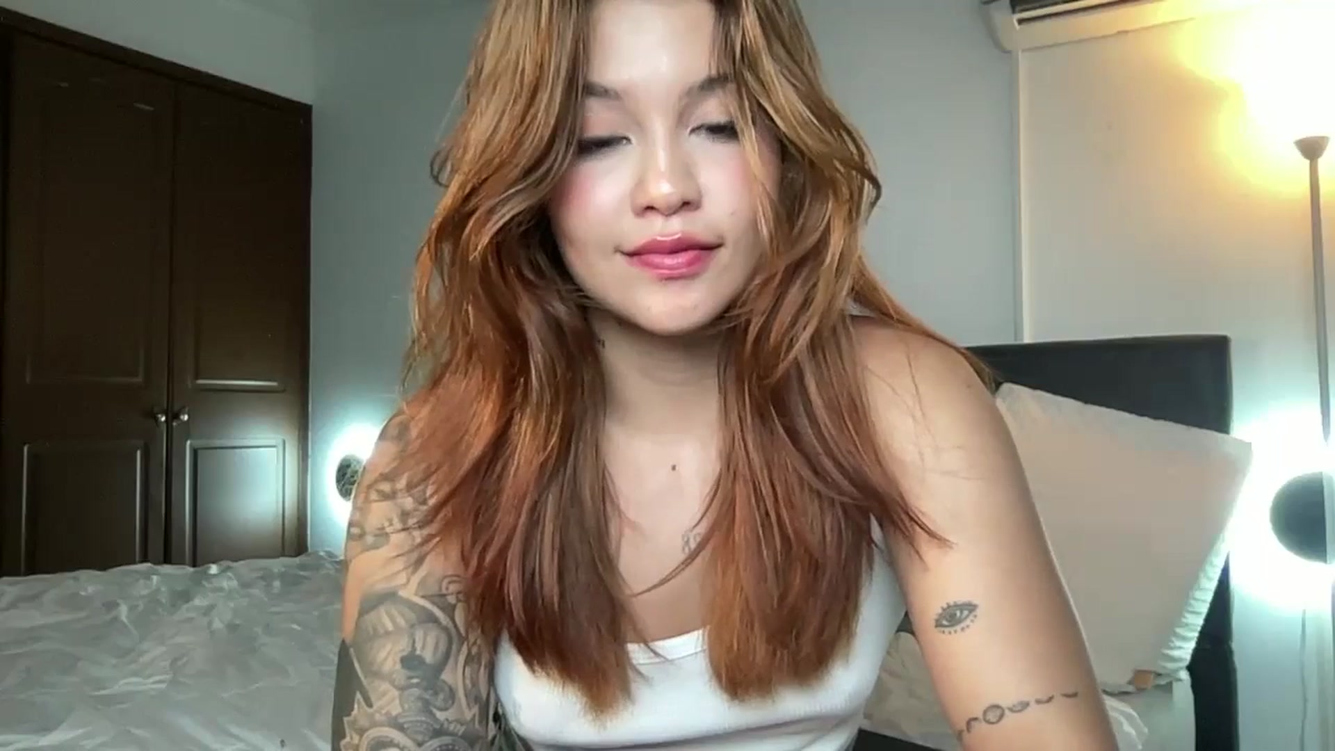 Gallery image thumbnail from DreamyLia's myfreecams stream on, 04/07/2026, 03:39 image 6 of 20