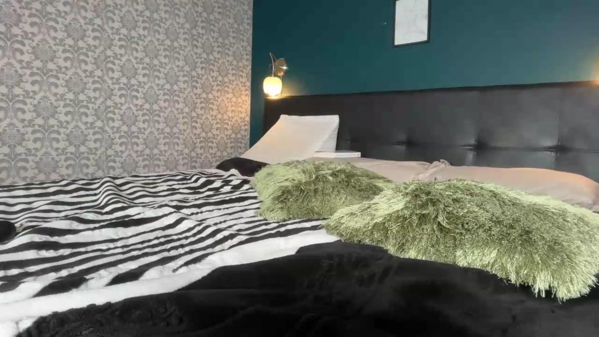 Gallery image thumbnail from DreamyLia's myfreecams stream on, 05/14/2026, 02:21 image 14 of 20