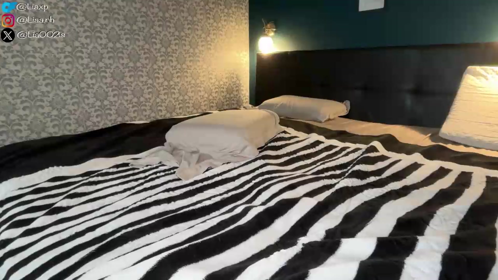 Gallery image thumbnail from DreamyLia's myfreecams stream on, 05/22/2026, 20:51 image 17 of 20