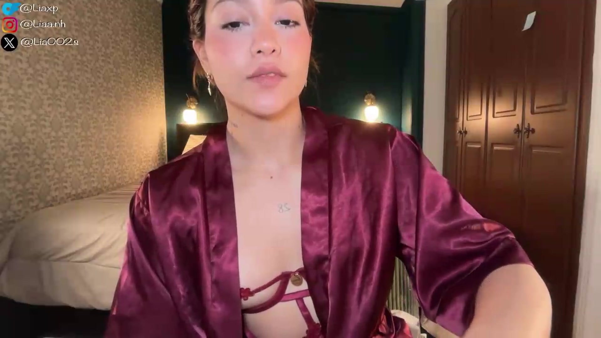 Gallery image thumbnail from DreamyLia's myfreecams stream on, 06/09/2026, 18:14 image 4 of 20