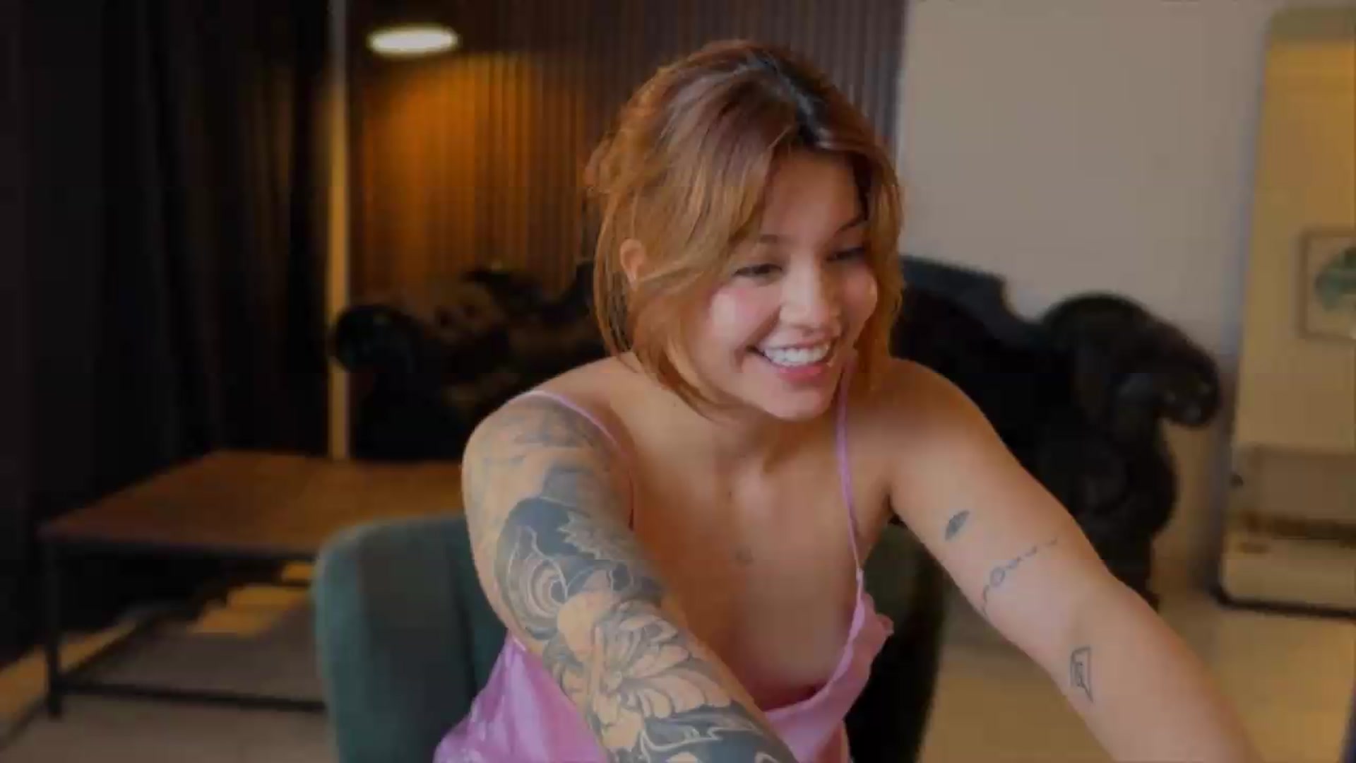 Gallery image thumbnail from DreamyLia's myfreecams stream on, 06/27/2026, 24:02 image 1 of 20