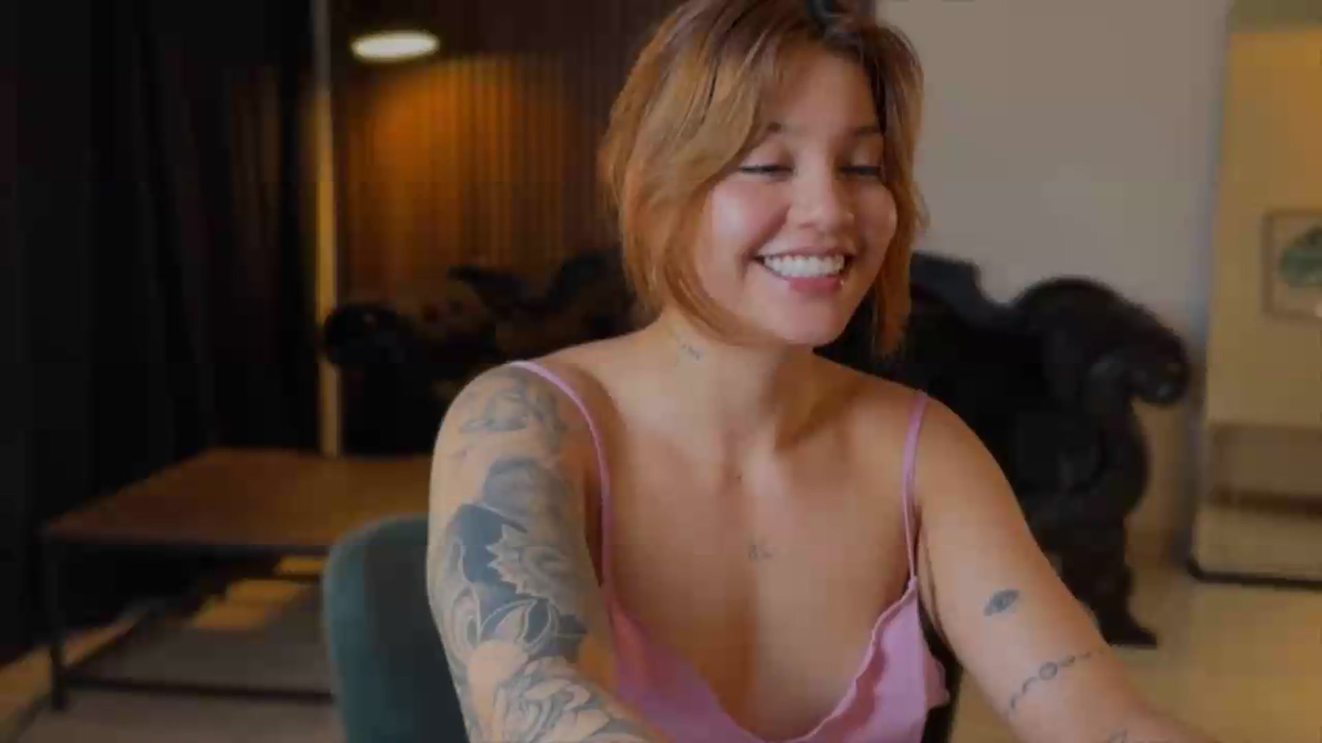 Gallery image thumbnail from DreamyLia's myfreecams stream on, 06/27/2026, 24:33 image 9 of 20