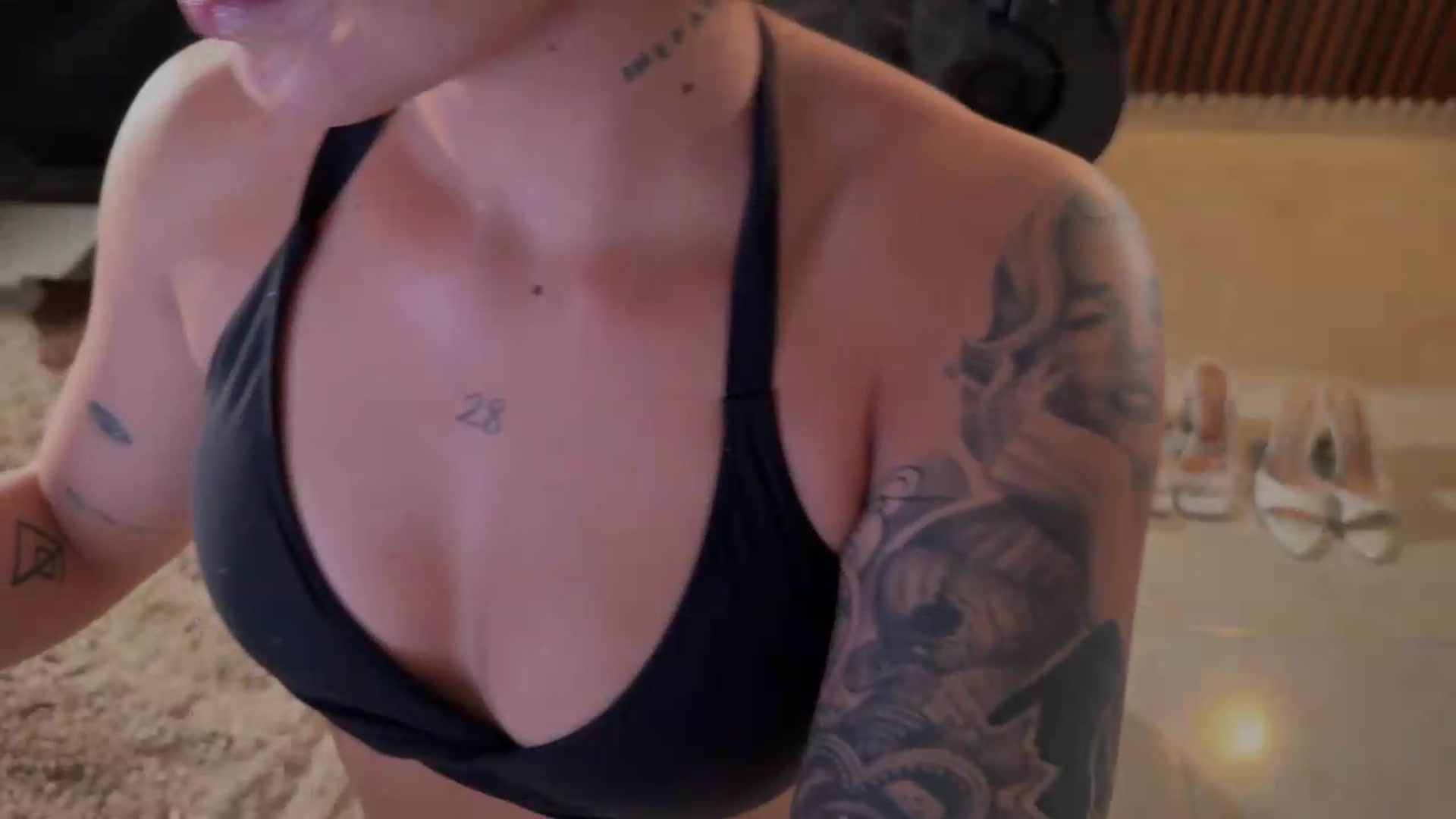 Gallery image thumbnail from DreamyLia's myfreecams stream on, 07/12/2026, 02:07 image 12 of 20