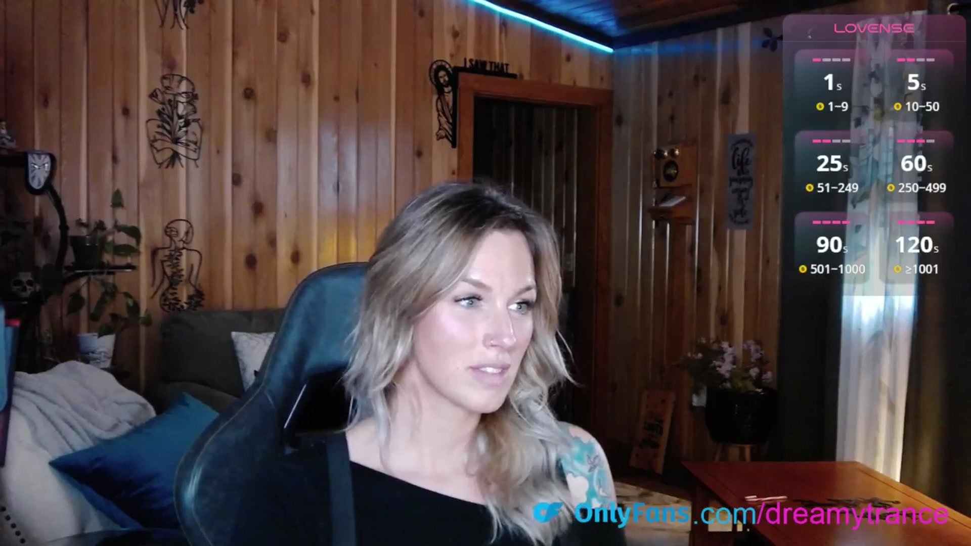 Gallery image thumbnail from DreamyTrance's myfreecams stream on, 12/15/2025, 18:40 image 3 of 20