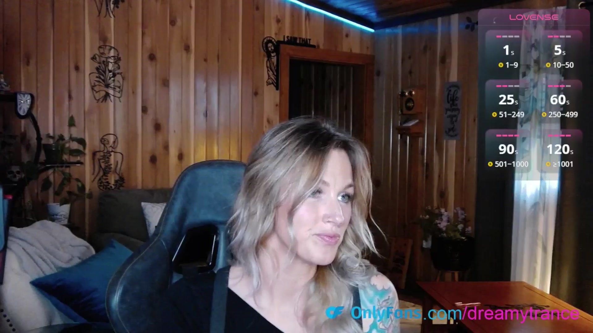 Gallery image thumbnail from DreamyTrance's myfreecams stream on, 12/15/2025, 18:40 image 4 of 20