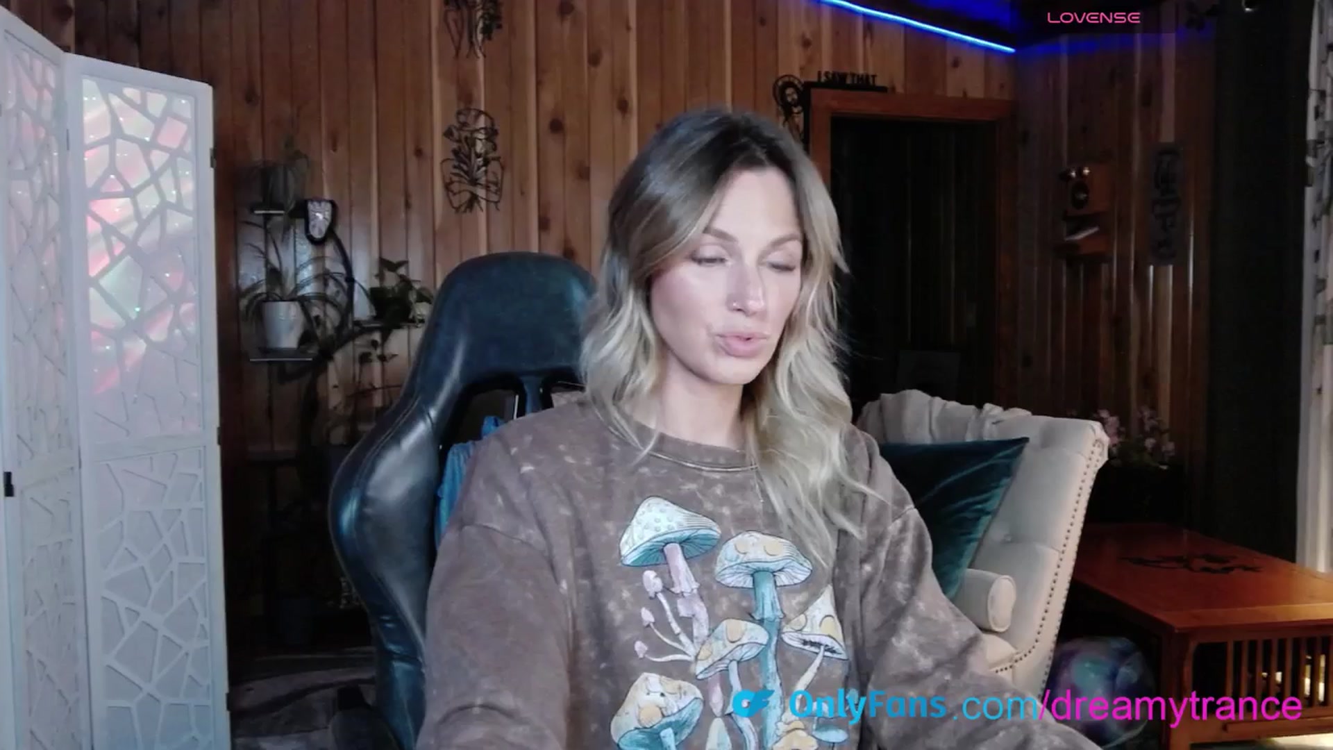 Gallery image thumbnail from DreamyTrance's myfreecams stream on, 01/29/2026, 09:51 image 3 of 20