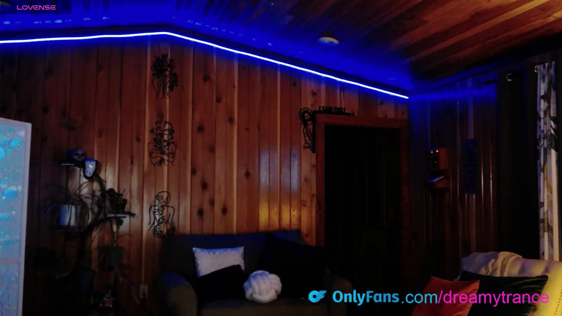 Gallery image thumbnail from DreamyTrance's myfreecams stream on, 04/20/2026, 09:38 image 15 of 20