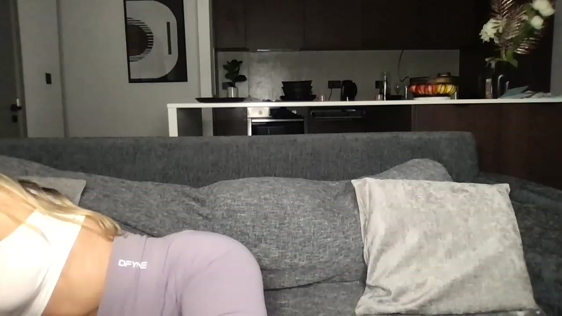 Gallery image thumbnail from Dreamy_Peach's myfreecams stream on, 12/06/2022, 21:41 image 1 of 20