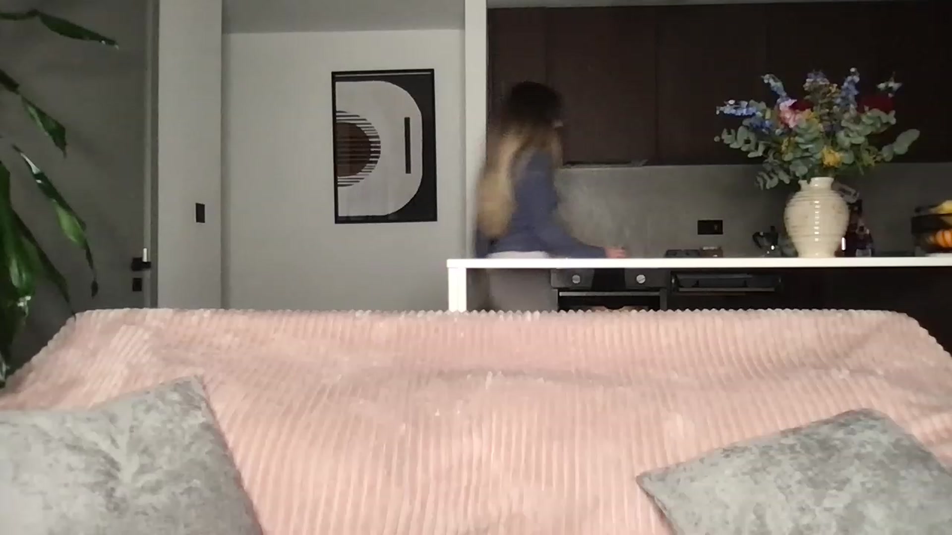 Gallery image thumbnail from Dreamy_Peach's myfreecams stream on, 02/07/2023, 15:35 image 12 of 20