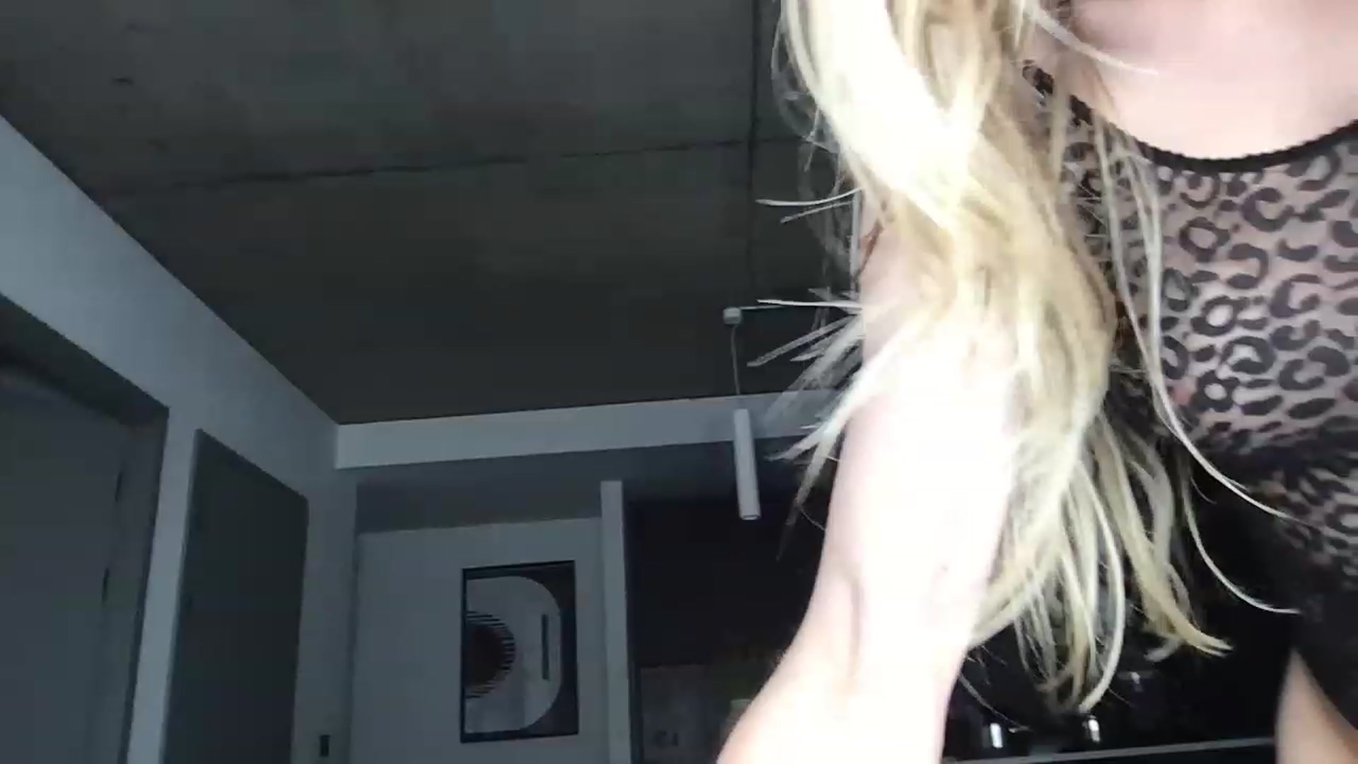 Gallery image thumbnail from Dreamy_Peach's myfreecams stream on, 04/18/2023, 24:57 image 7 of 20