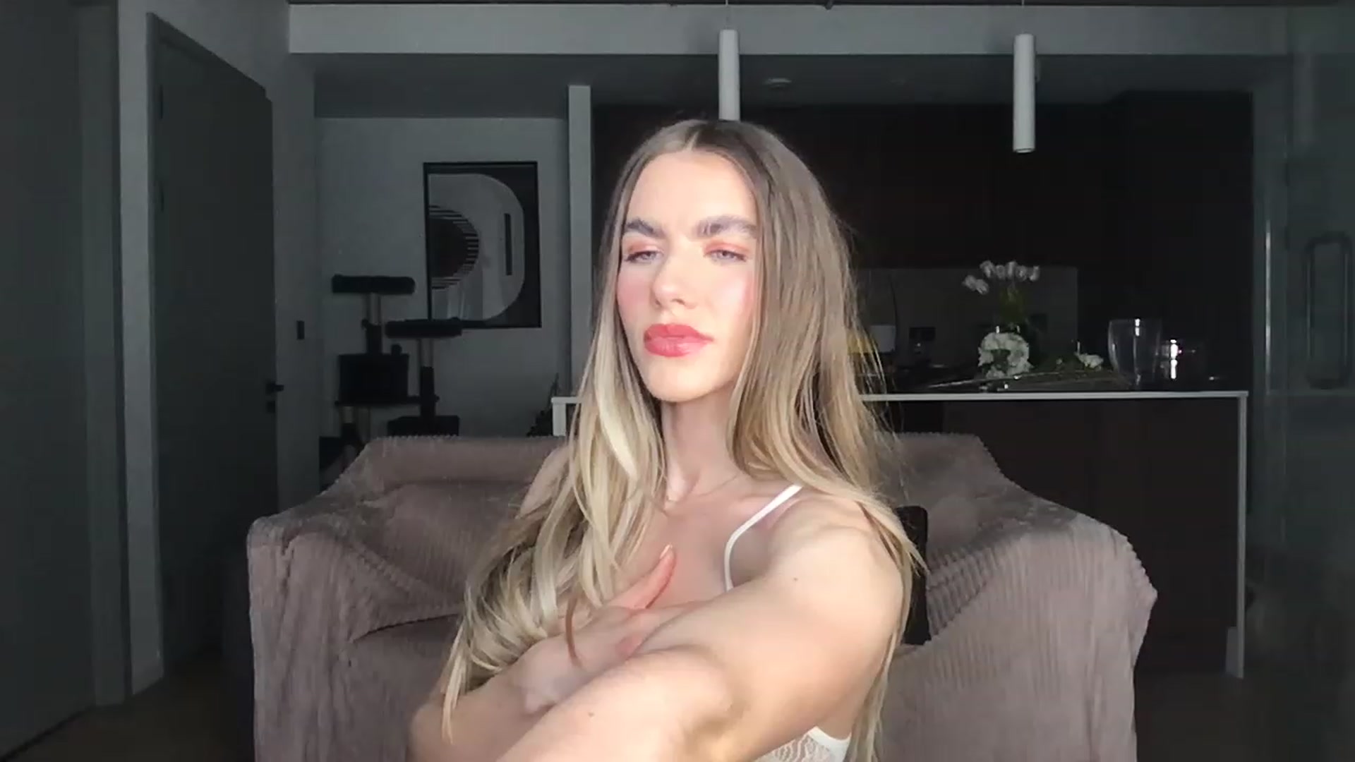 Gallery image thumbnail from Dreamy_Peach's myfreecams stream on, 04/22/2023, 23:54 image 6 of 20