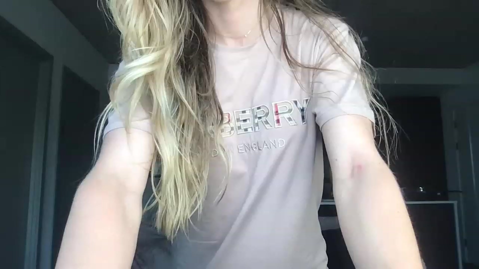 Gallery image thumbnail from Dreamy_Peach's myfreecams stream on, 06/04/2023, 18:37 image 10 of 20