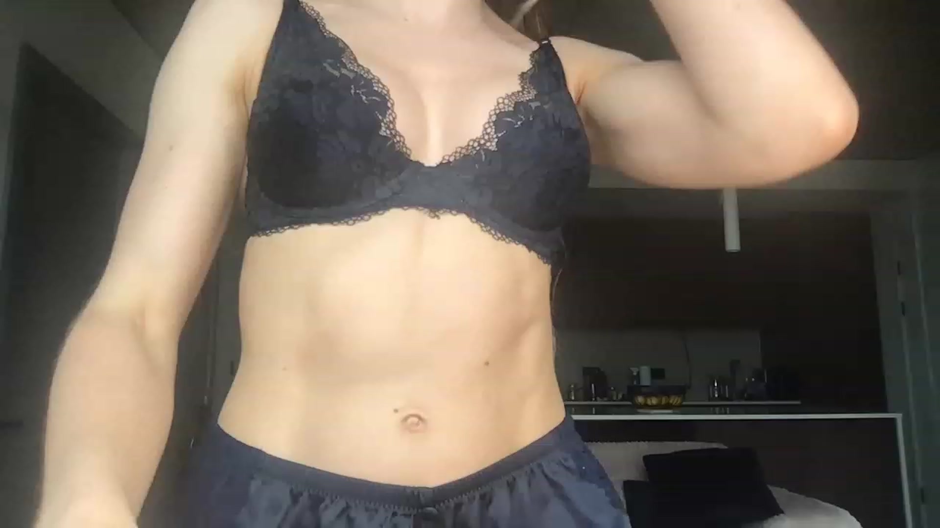 Gallery image thumbnail from Dreamy_Peach's myfreecams stream on, 06/06/2023, 13:31 image 13 of 20