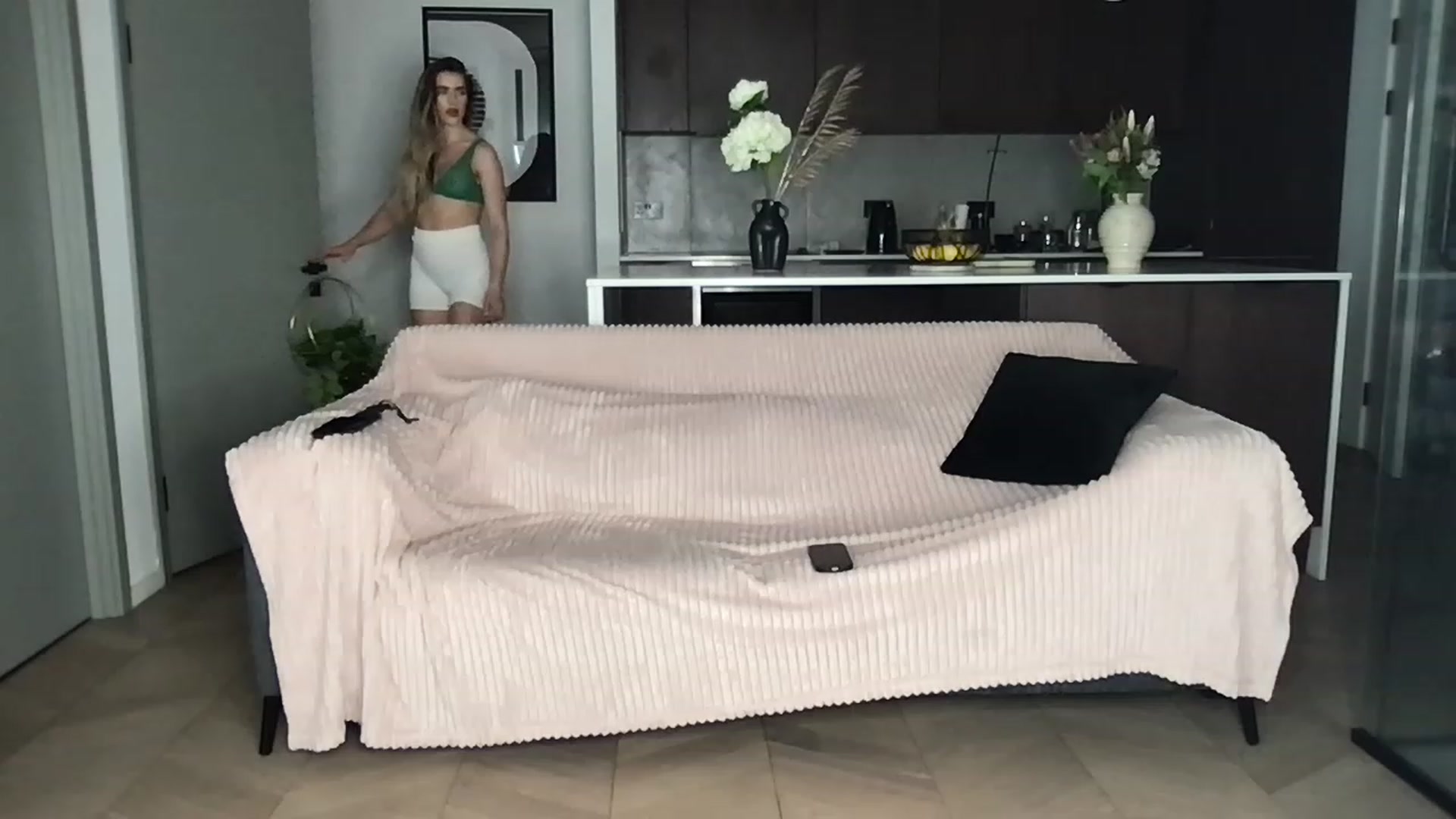 Gallery image thumbnail from Dreamy_Peach's myfreecams stream on, 06/16/2023, 08:37 image 6 of 20