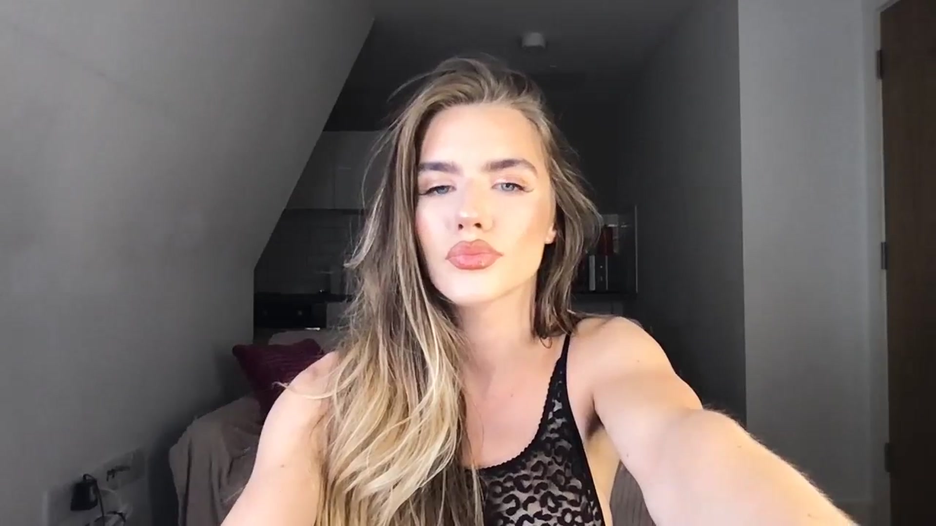 Gallery image thumbnail from Dreamy_Peach's myfreecams stream on, 09/28/2023, 15:38 image 7 of 20